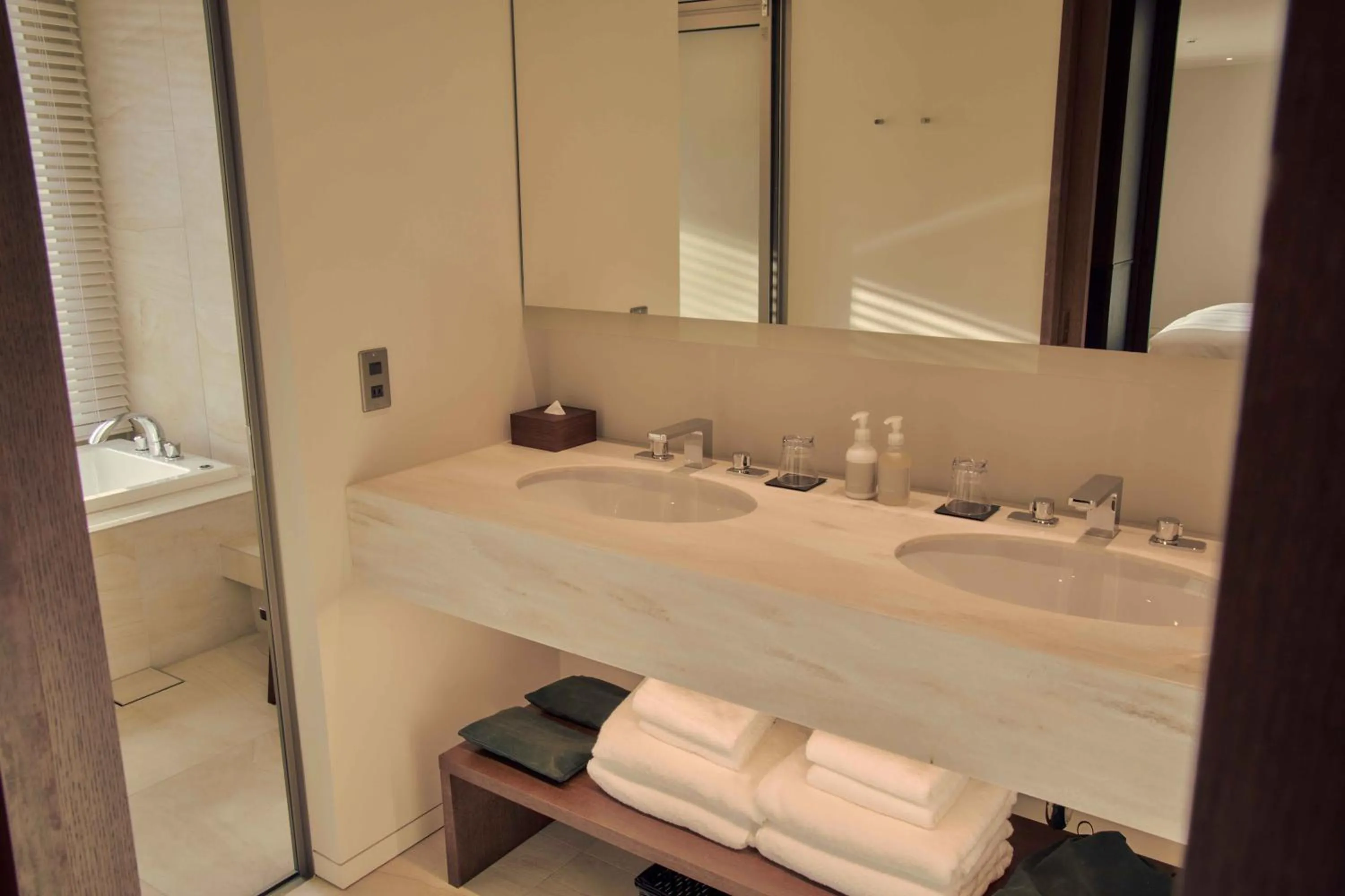 Bathroom in Marufukuro