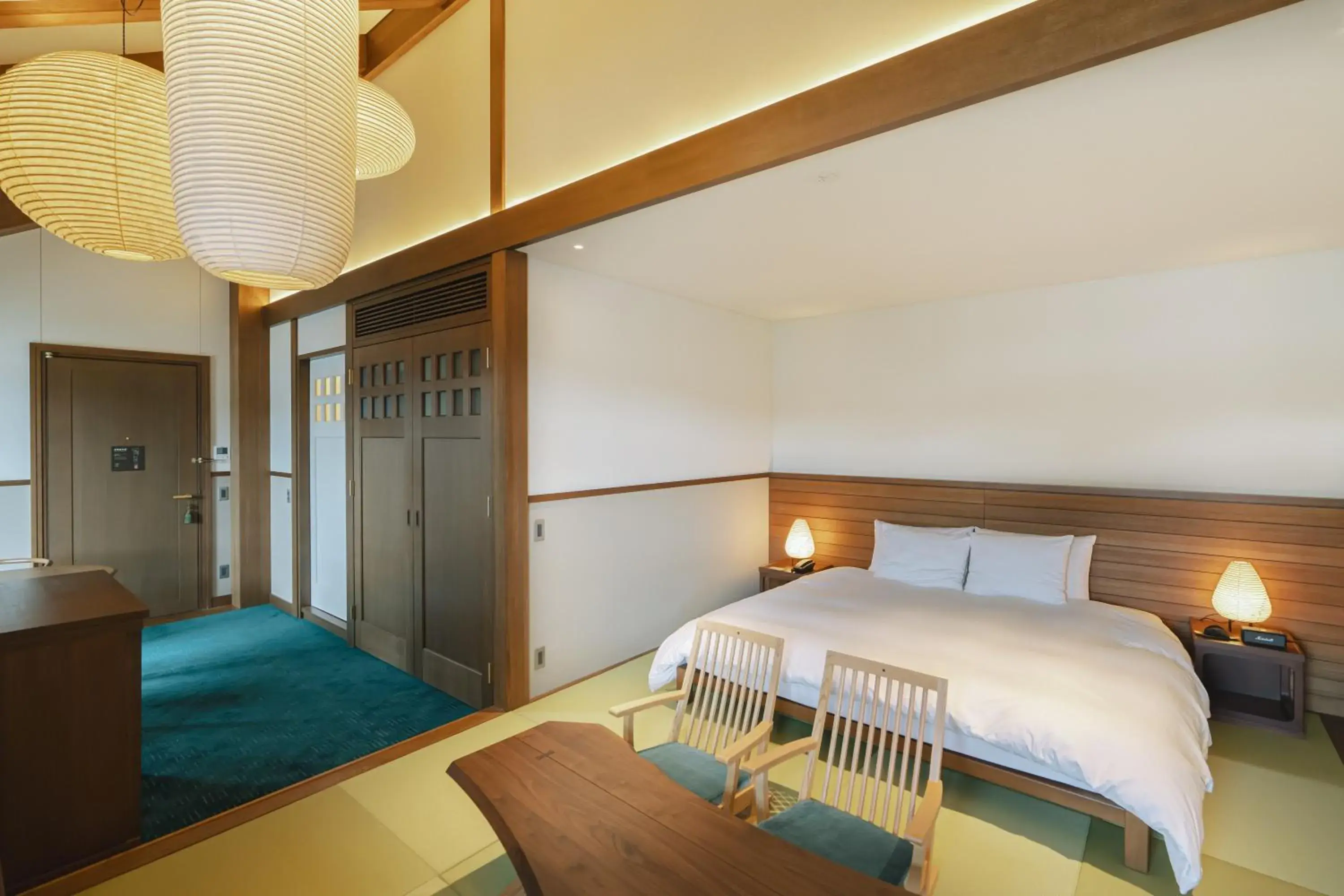 Japanese Balcony King Room with Lounge Access - Former Nintendo Headquarter in Marufukuro Japanese Balcony King Room with Lounge Access - Former Nintendo Headquarter in Marufukuro