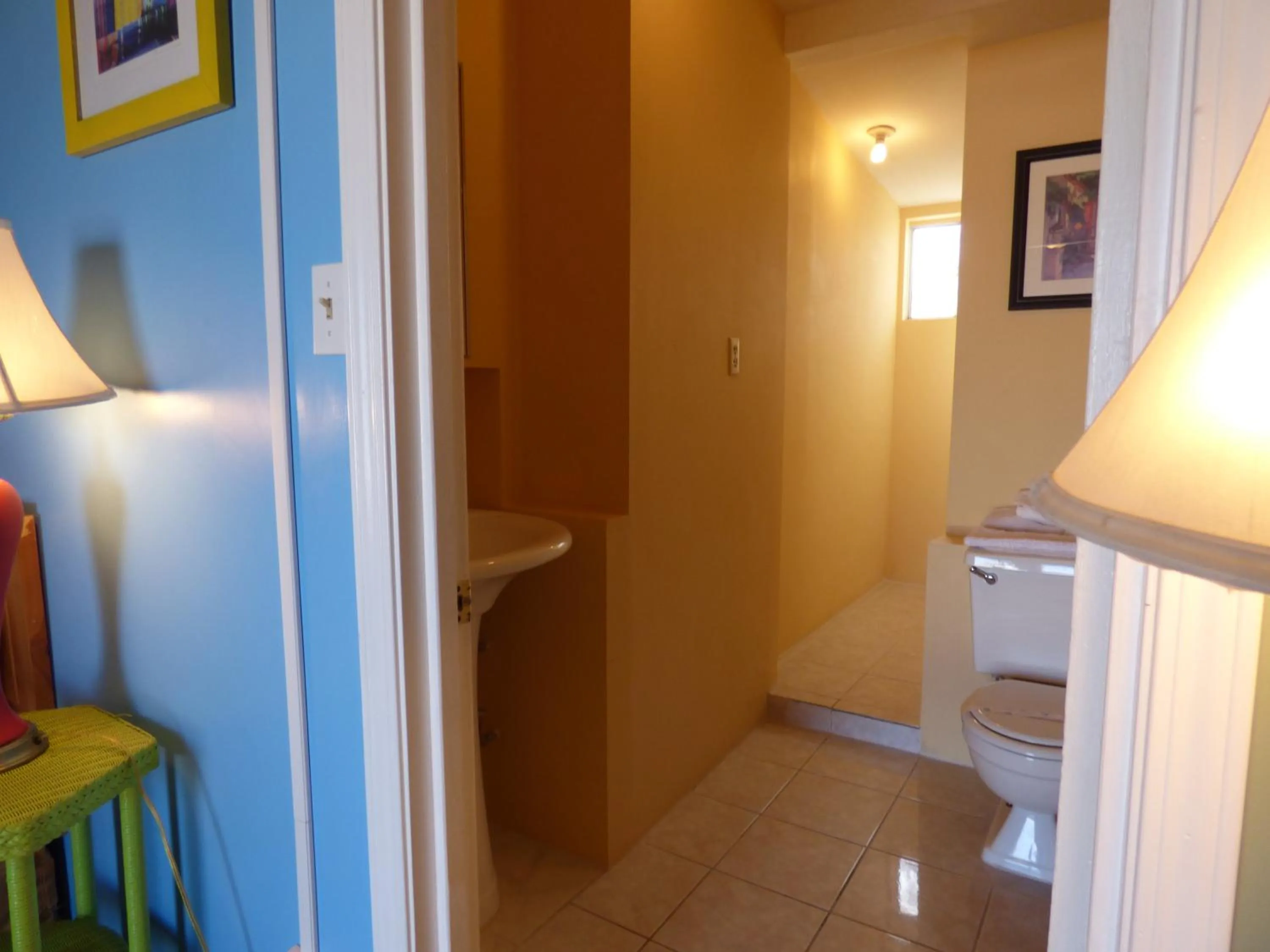 Decorative detail in 9 Palms Inn