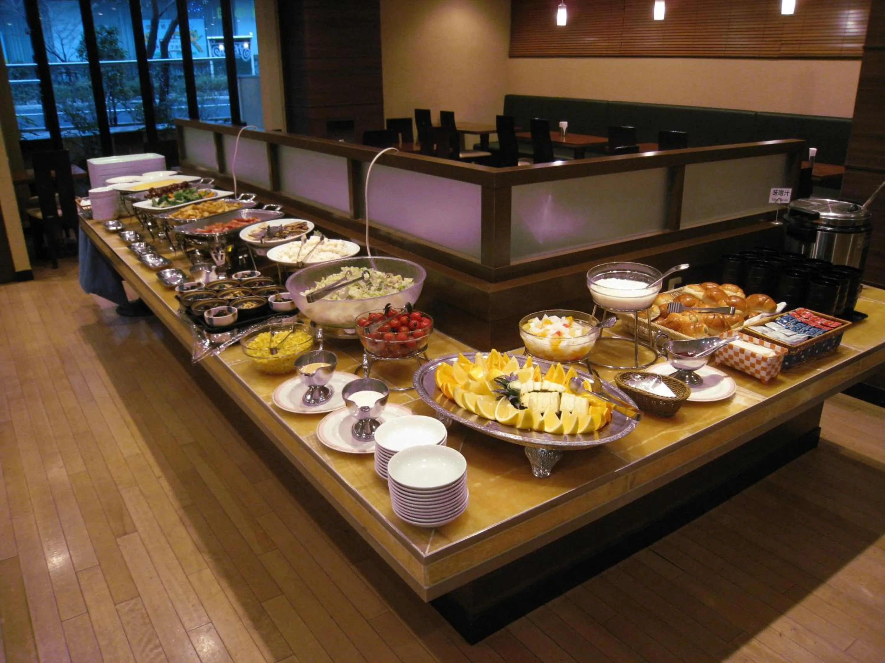 Restaurant/places to eat in Pearl Hotel Kayabacho