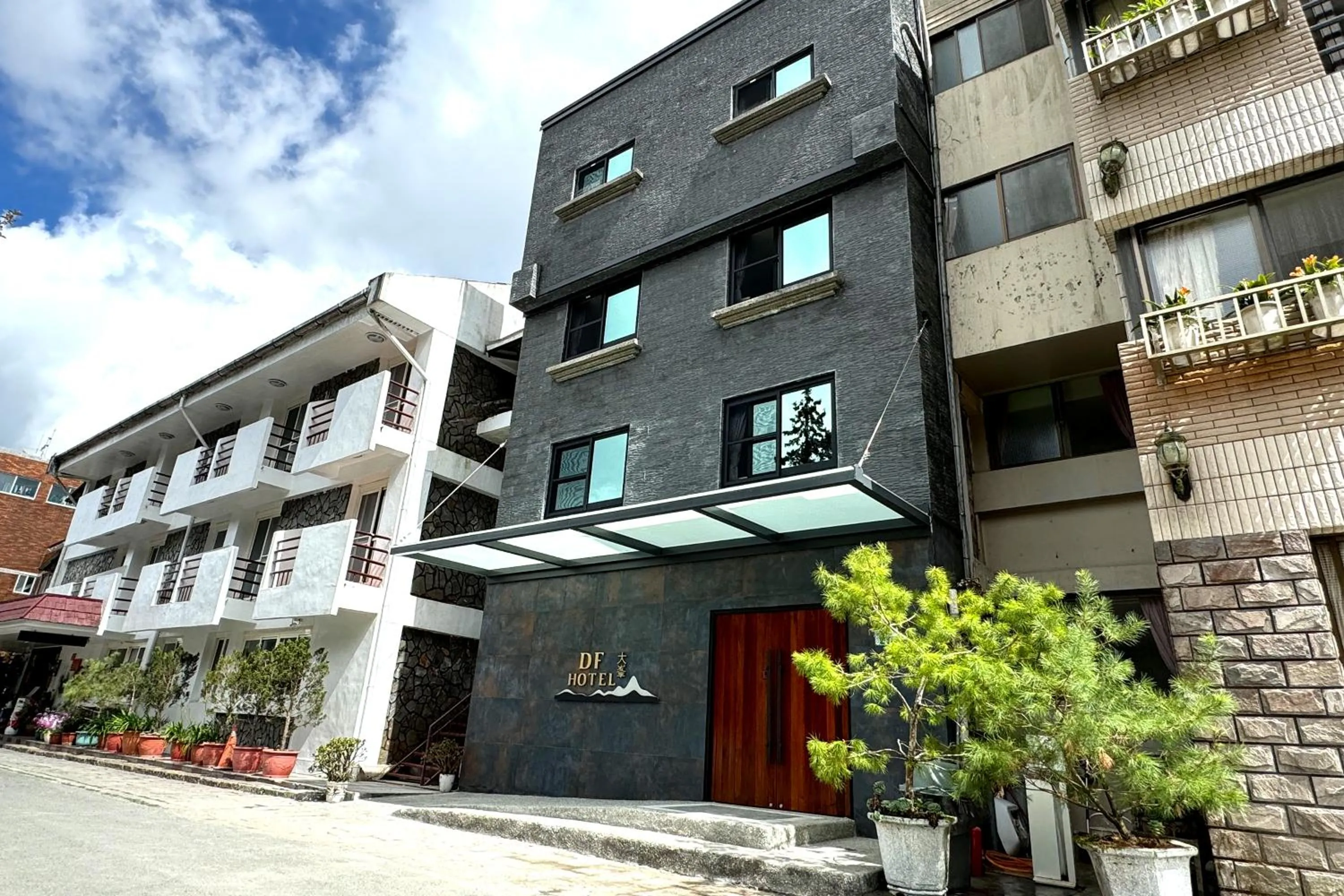Property building in Dafong Hotel