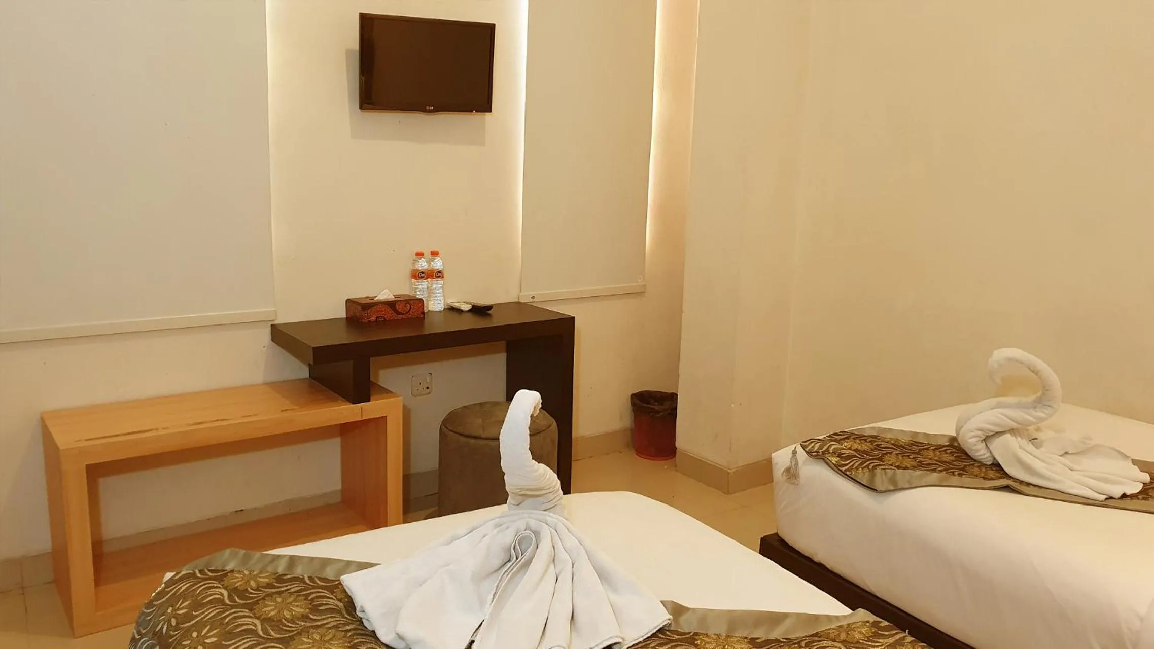 Bed in Sunrise Hotel Jogja