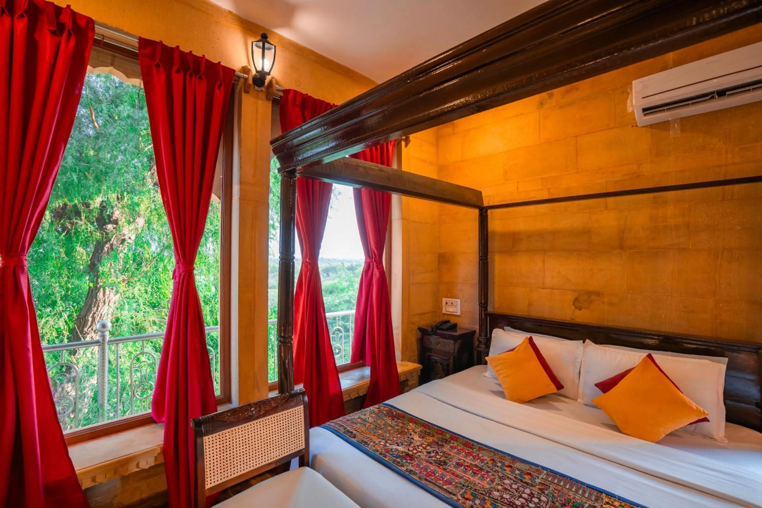 View (from property/room), Bed in Hotel Helsinki House