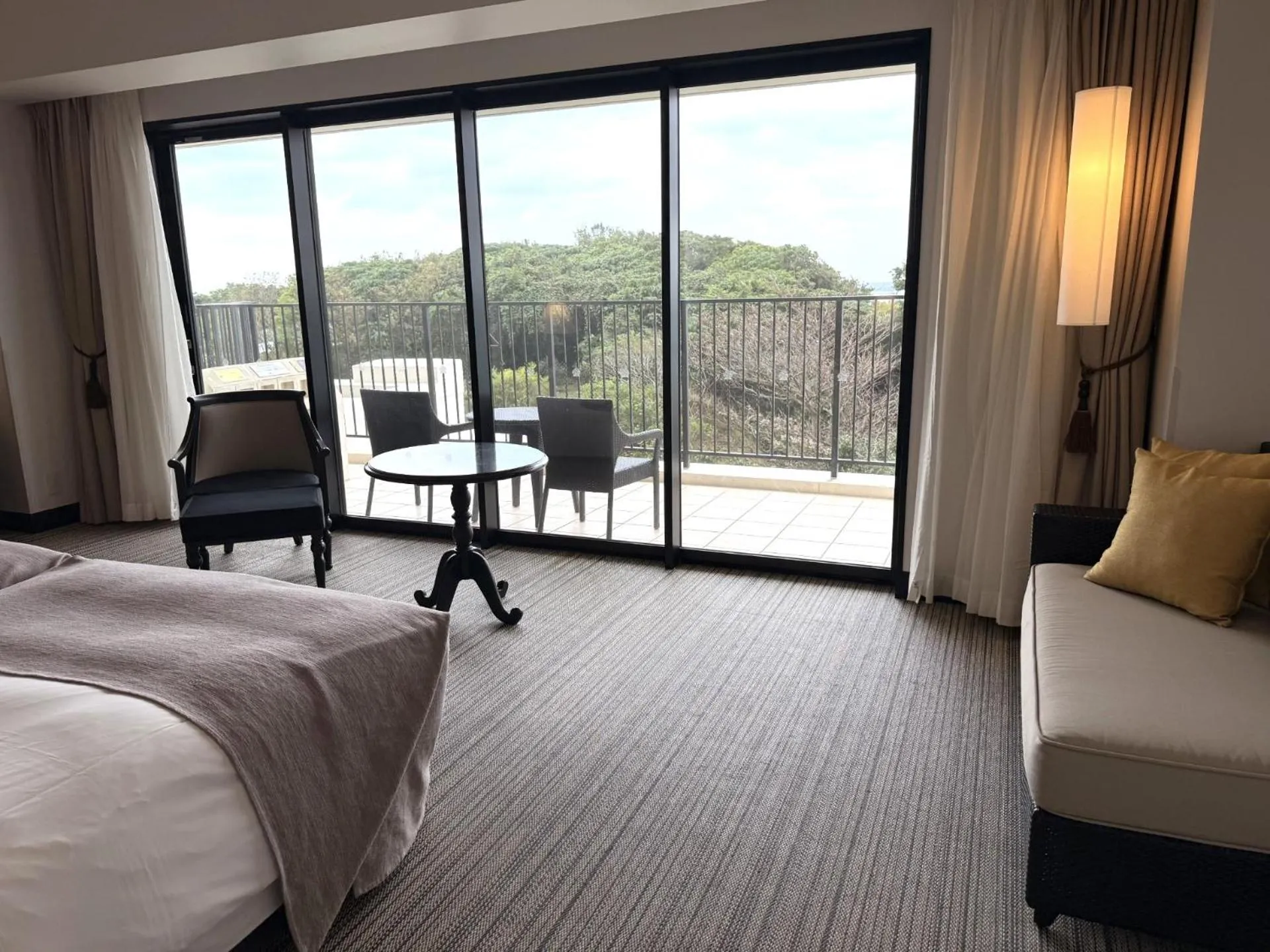 Photo of the whole room, Bed in Hotel Monterey Okinawa Spa & Resort