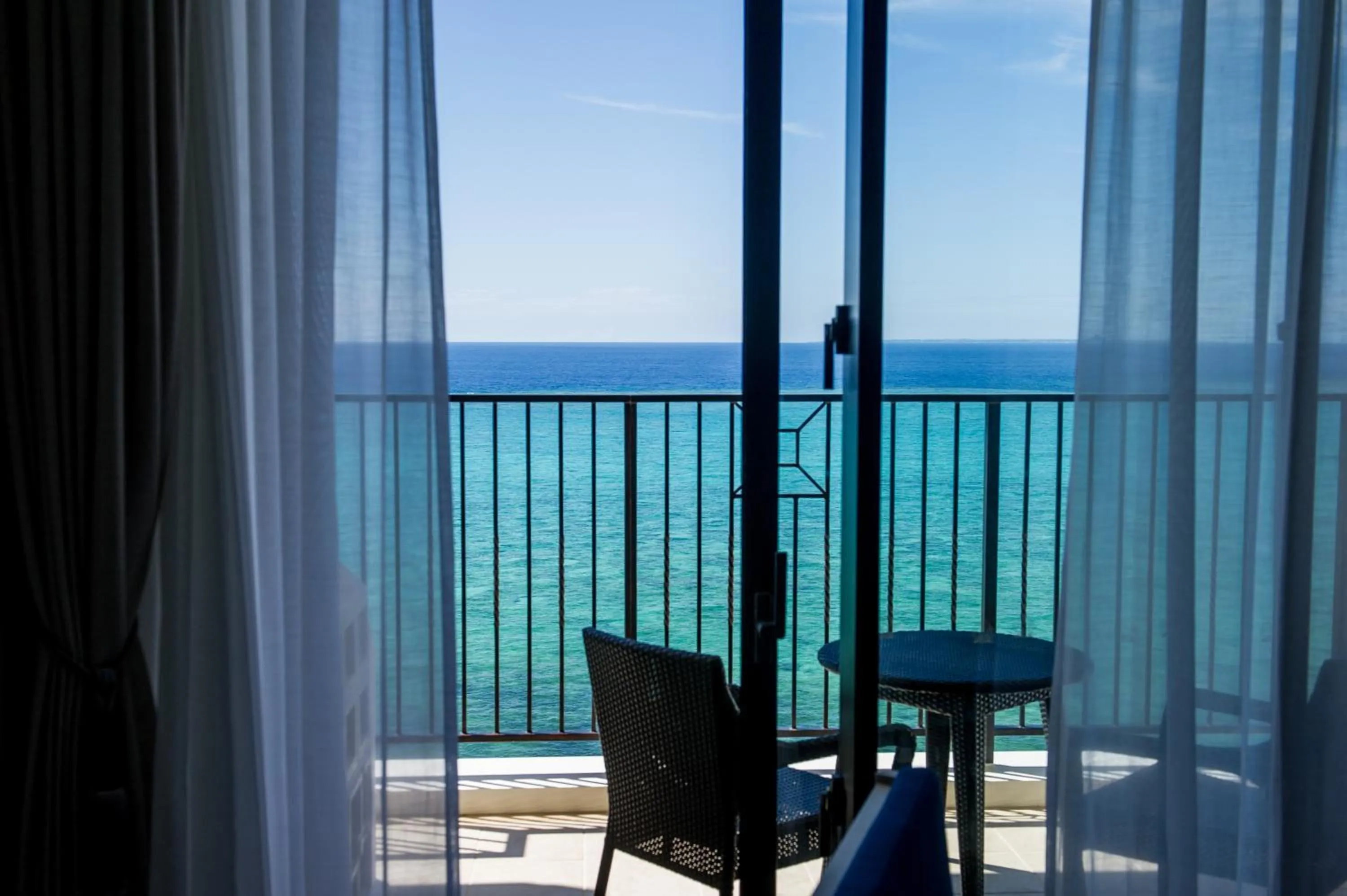 Seating area in Hotel Monterey Okinawa Spa & Resort