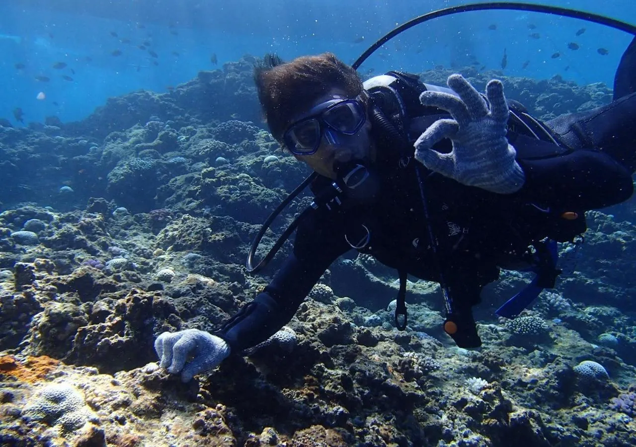 Diving in Hotel Monterey Okinawa Spa & Resort