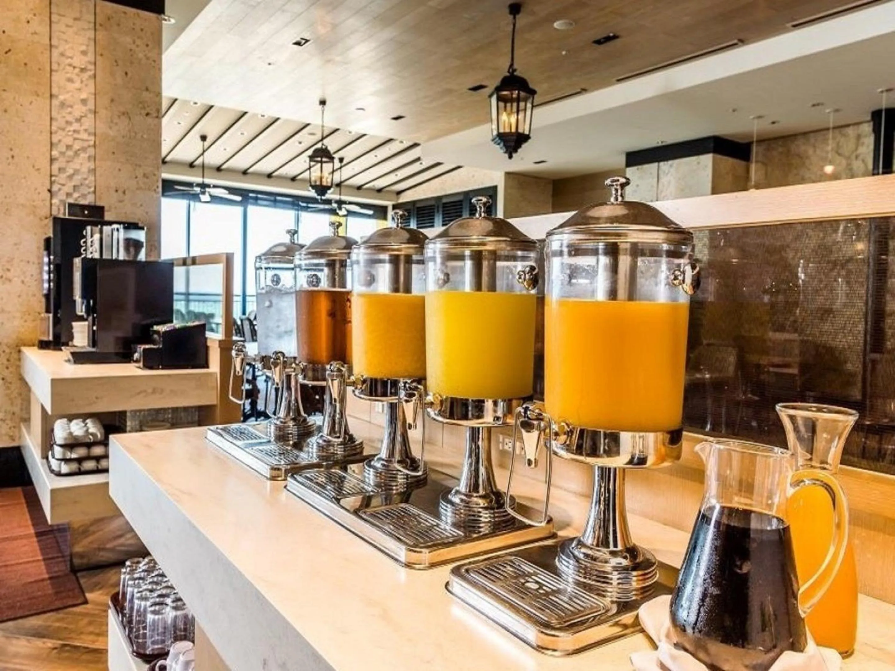 Restaurant/places to eat in Hotel Monterey Okinawa Spa & Resort