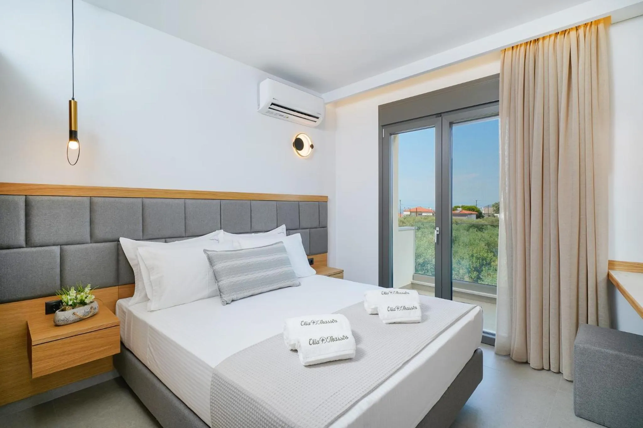 Bed in Olia Thassos - Luxury Apartments