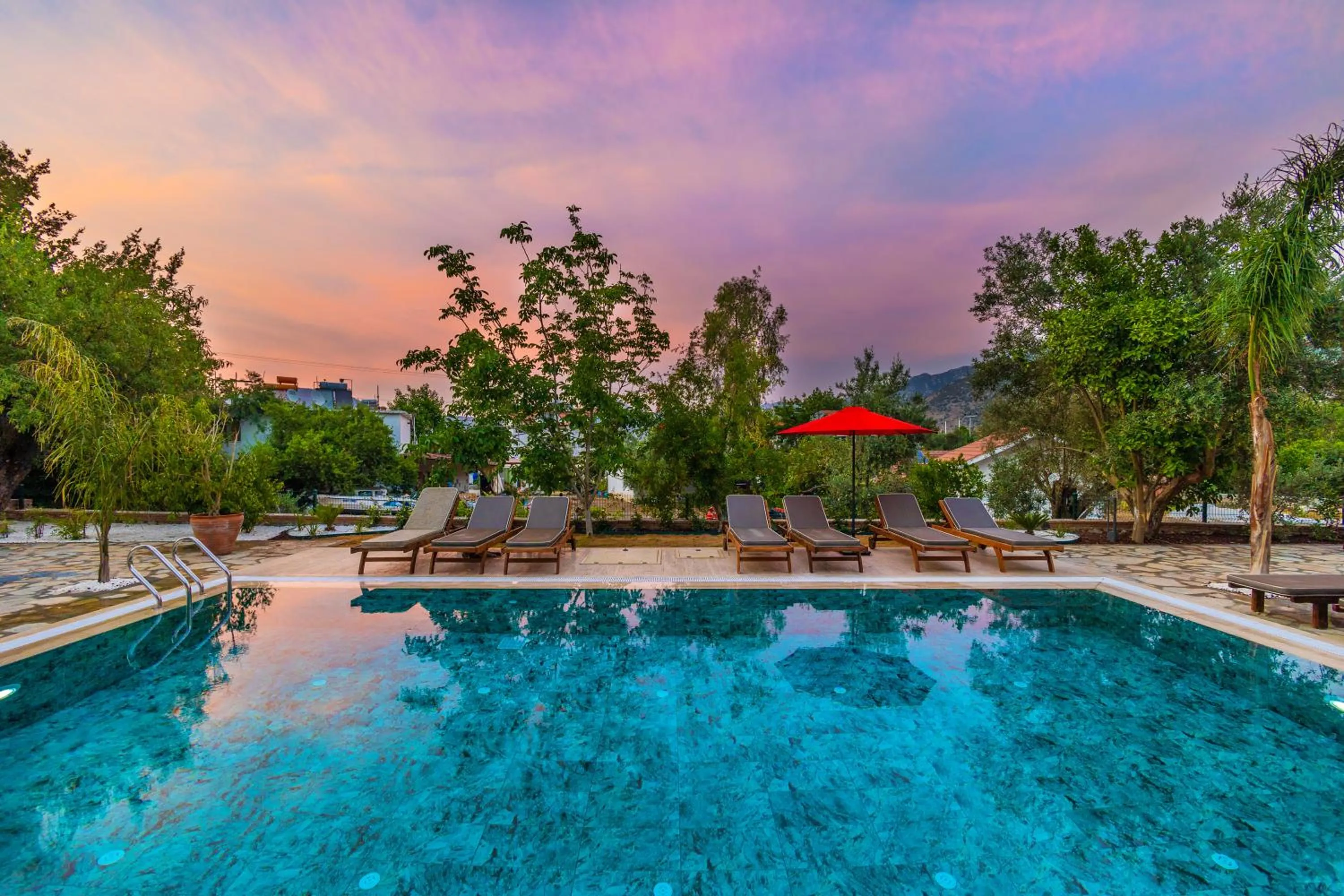 Swimming pool in Elizya Boutique Hotel