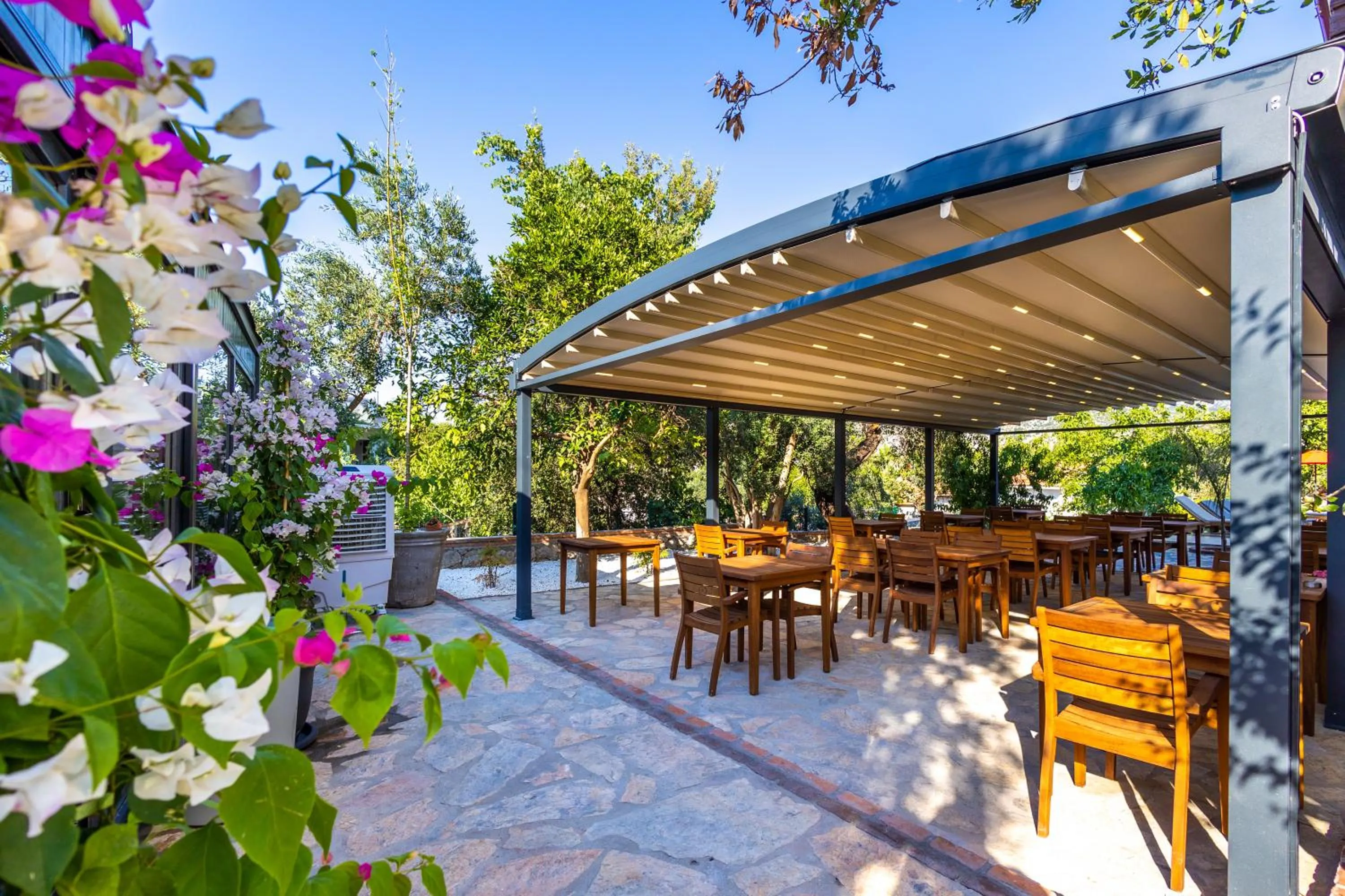 Restaurant/places to eat in Elizya Boutique Hotel