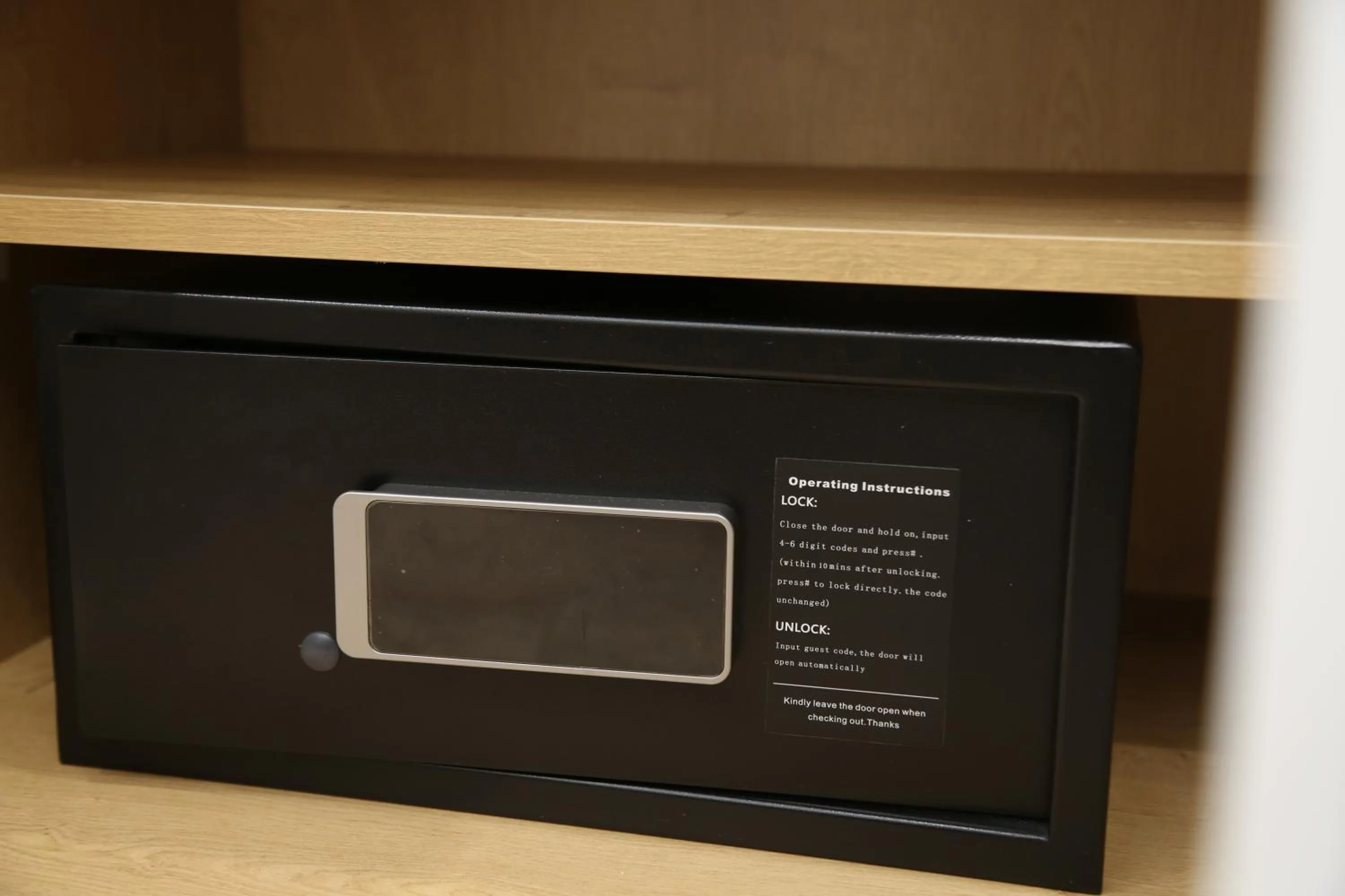 safe in B&B Champagne, Vlore Bay