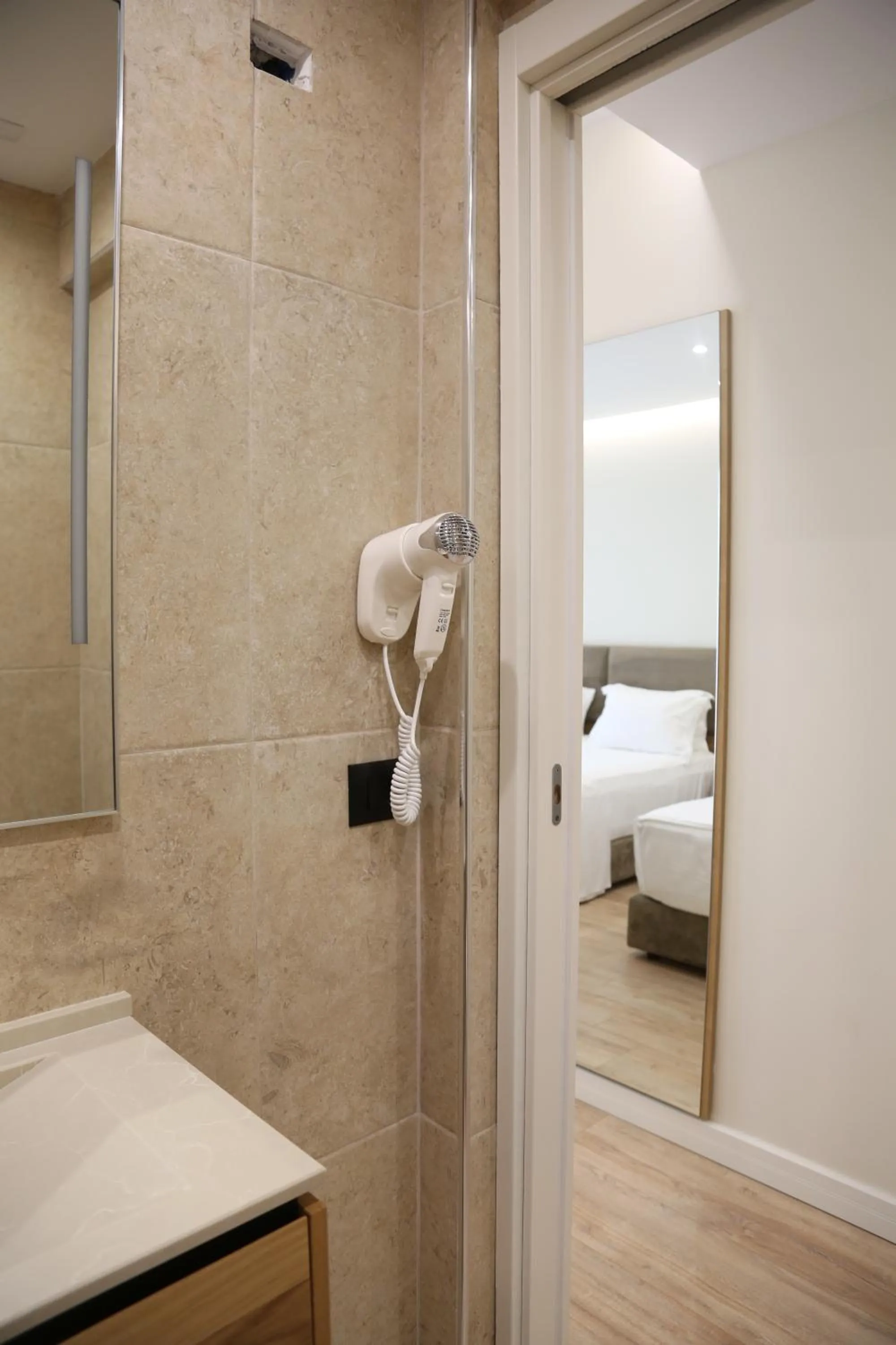 Bathroom, Bed in B&B Champagne, Vlore Bay