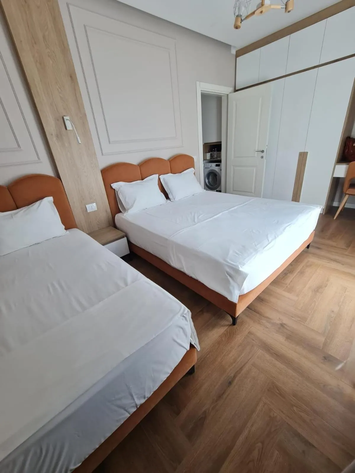 Bed in B&B Champagne, Vlore Bay