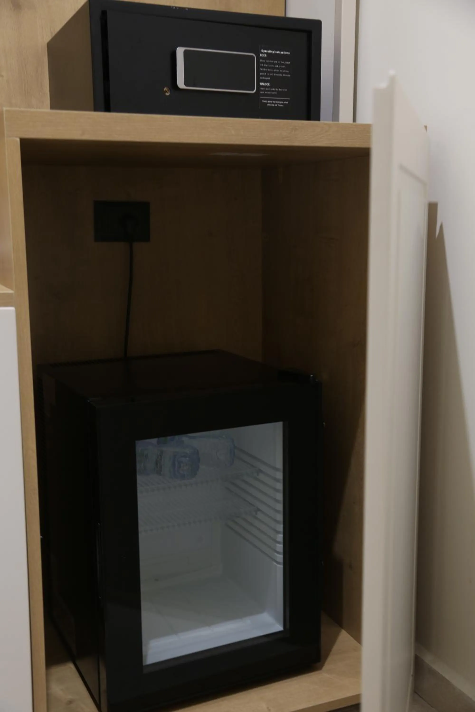 safe in B&B Champagne, Vlore Bay