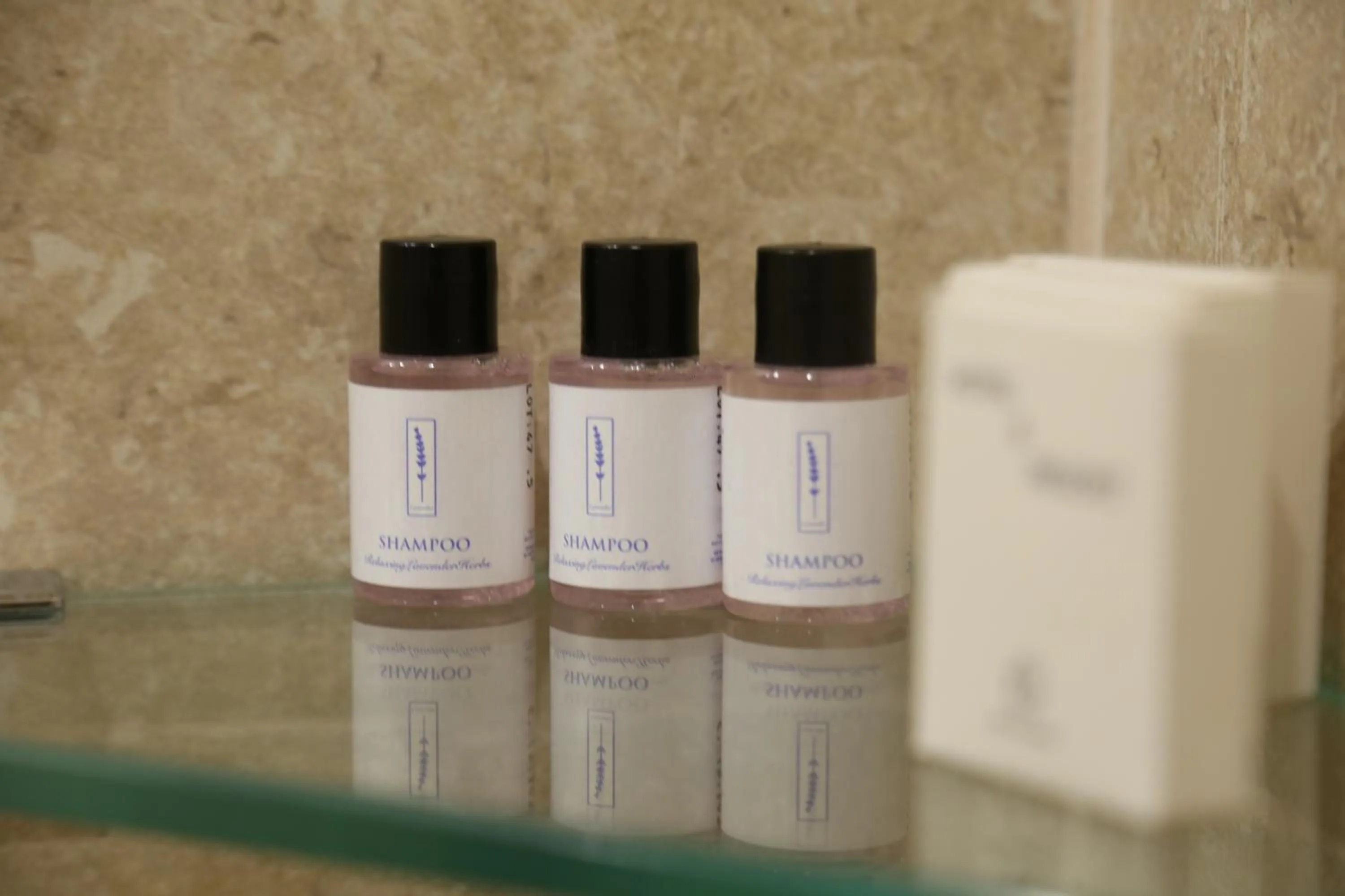 Bathroom in B&B Champagne, Vlore Bay