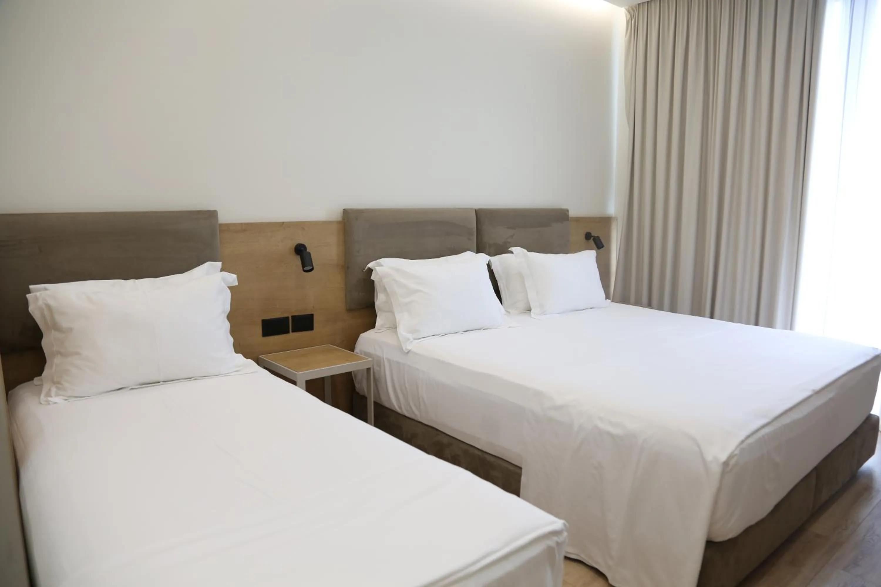 Photo of the whole room, Bed in B&B Champagne, Vlore Bay