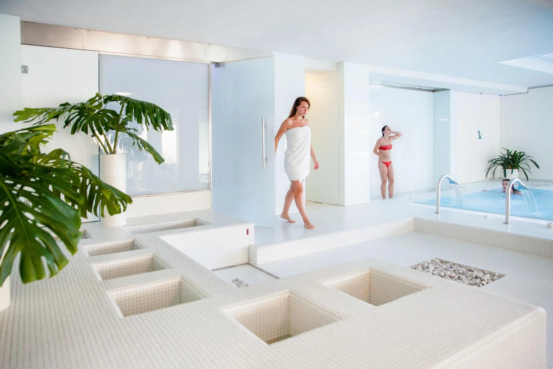 Steam room in Hotel Caravelle Thalasso & Wellness