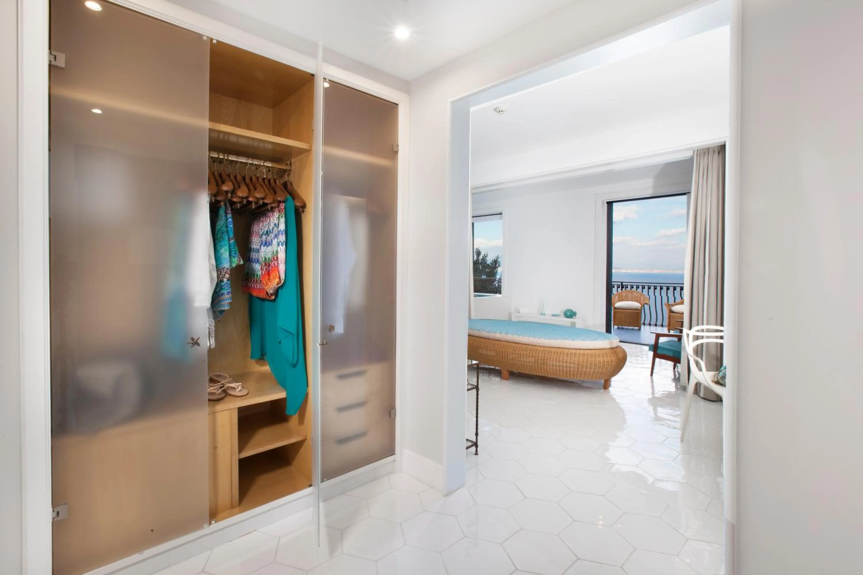 wardrobe, Bed in Hotel Belair