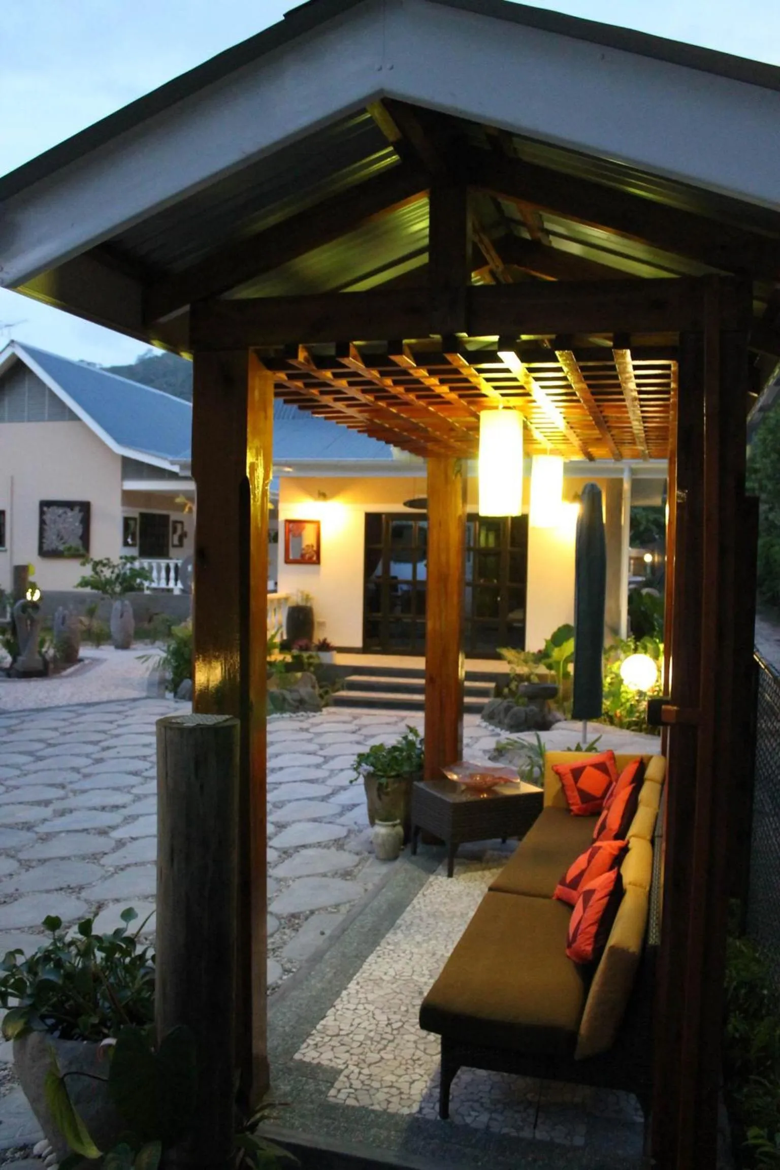 Facade/entrance in Cabanes Des Anges