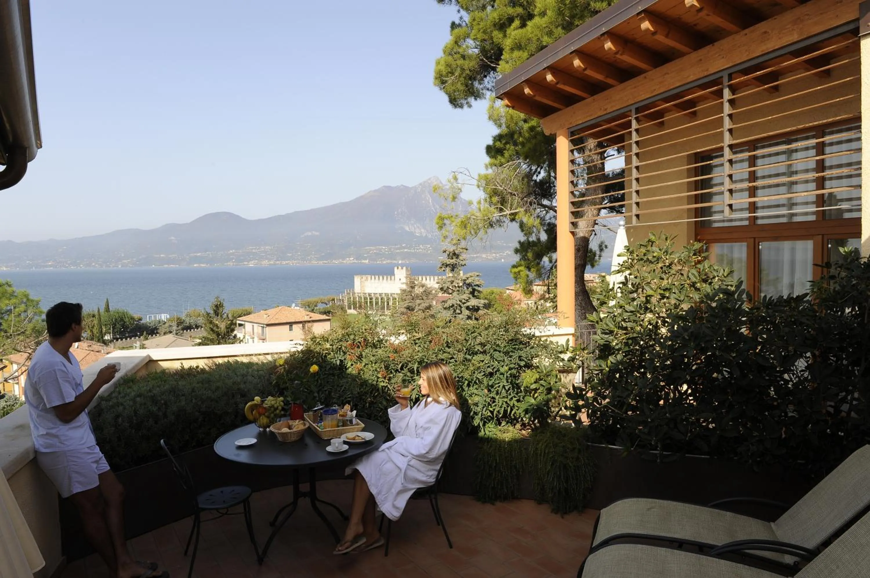 Patio in Residence Ca Del Lago