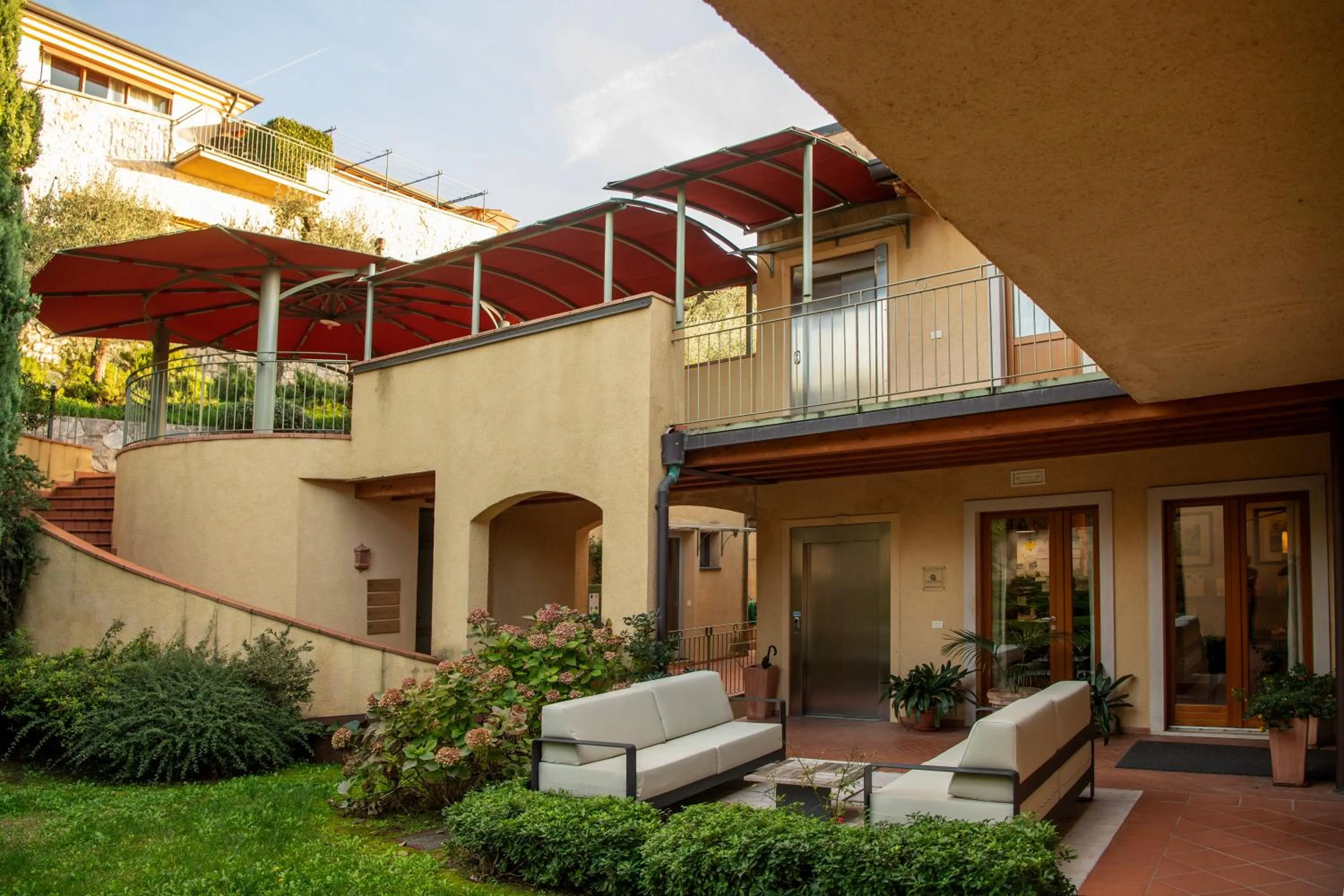 Property building in Residence Ca Del Lago