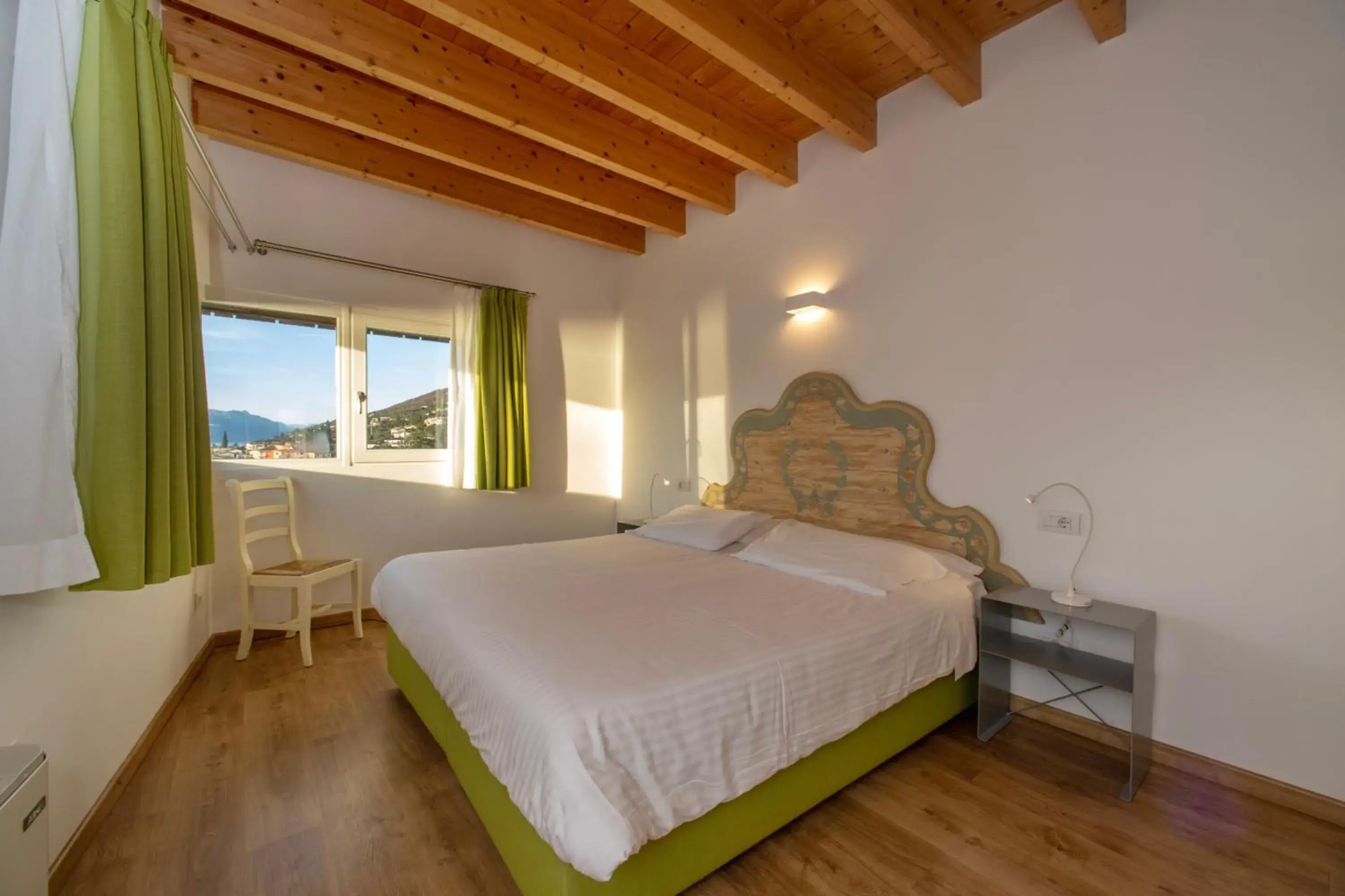 One-Bedroom Apartment with Balcony and Lake View in Residence Ca Del Lago One-Bedroom Apartment with Balcony and Lake View in Residence Ca Del Lago