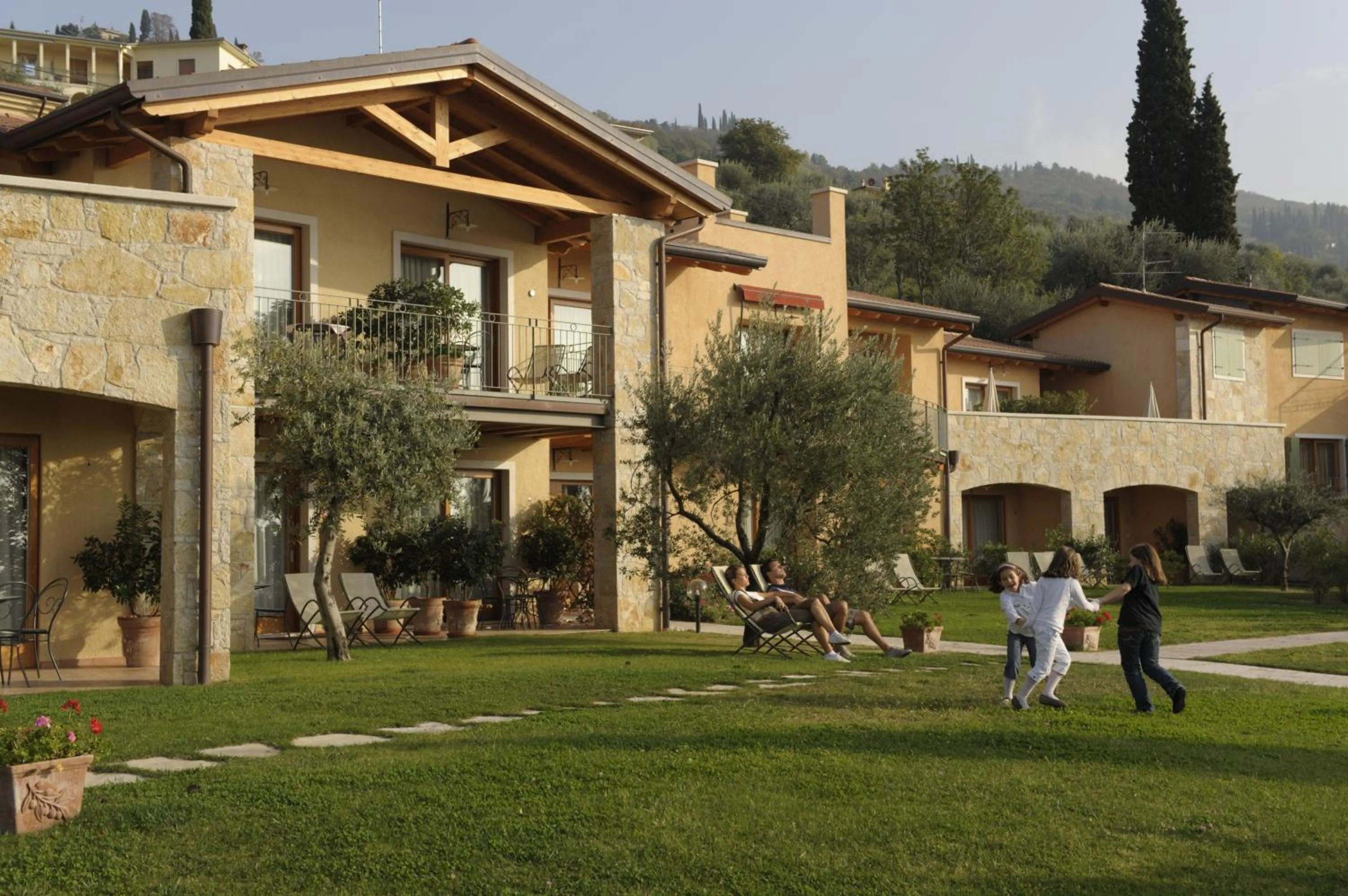 Property building in Residence Ca Del Lago