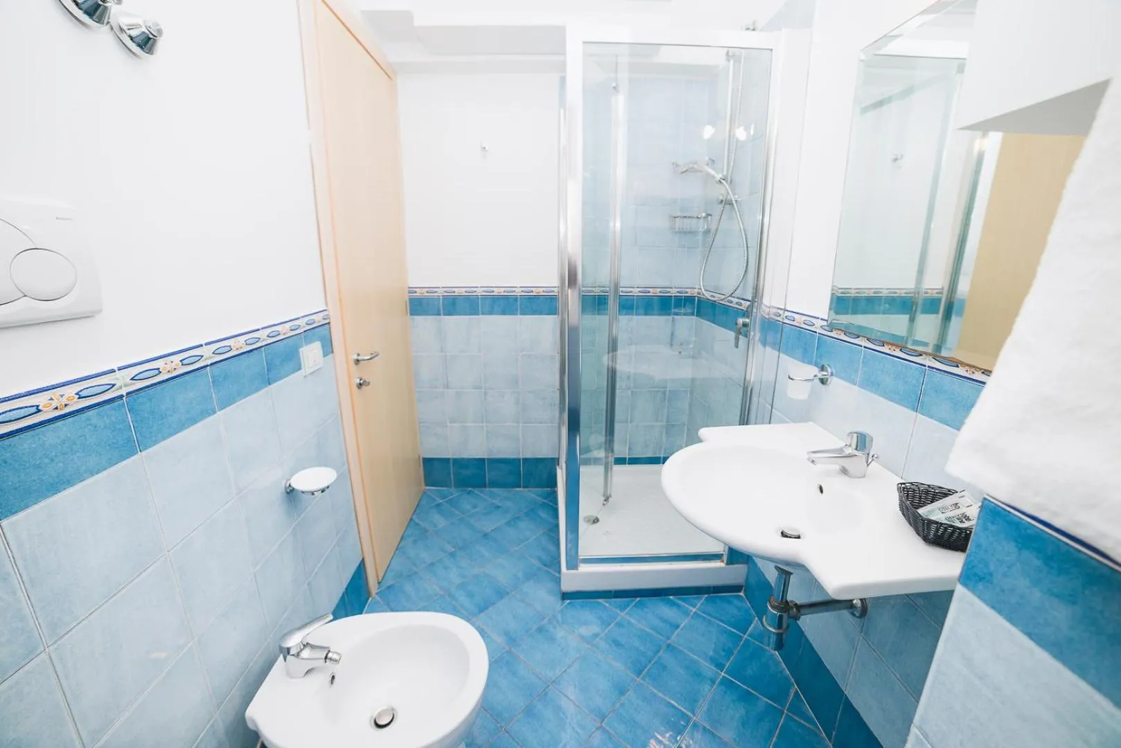 Bathroom in Hotel De Rosa