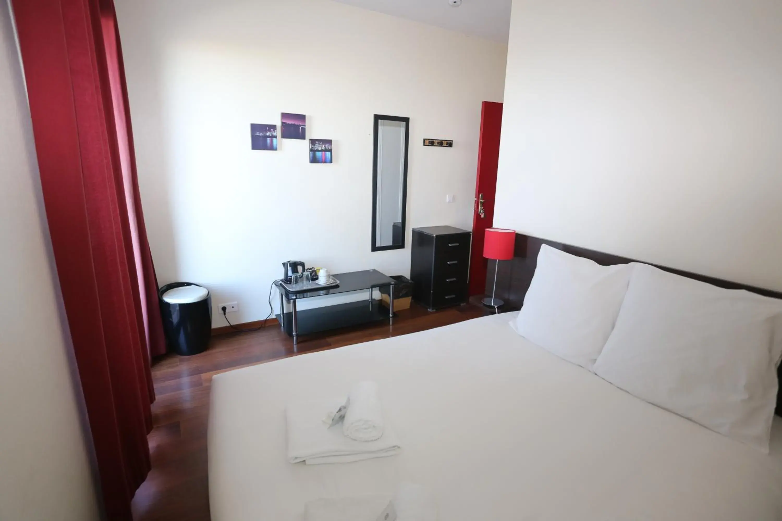 Double Room with Terrace and Sea View in O'Sullivans Bar and Hotel Double Room with Terrace and Sea View in O'Sullivans Bar and Hotel