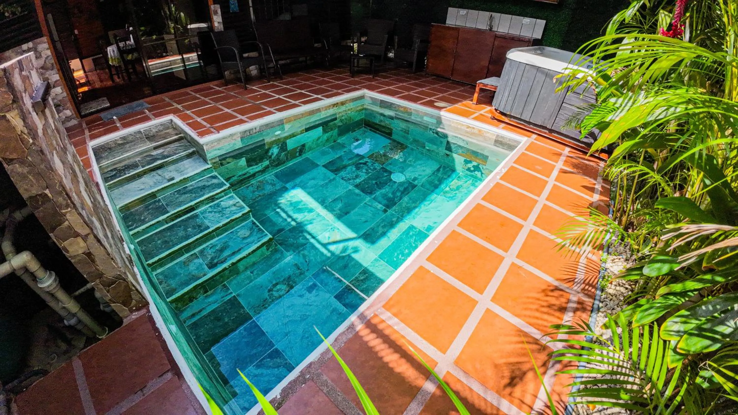 Swimming pool in Bungalows Las Iguanas Arenal Volcano