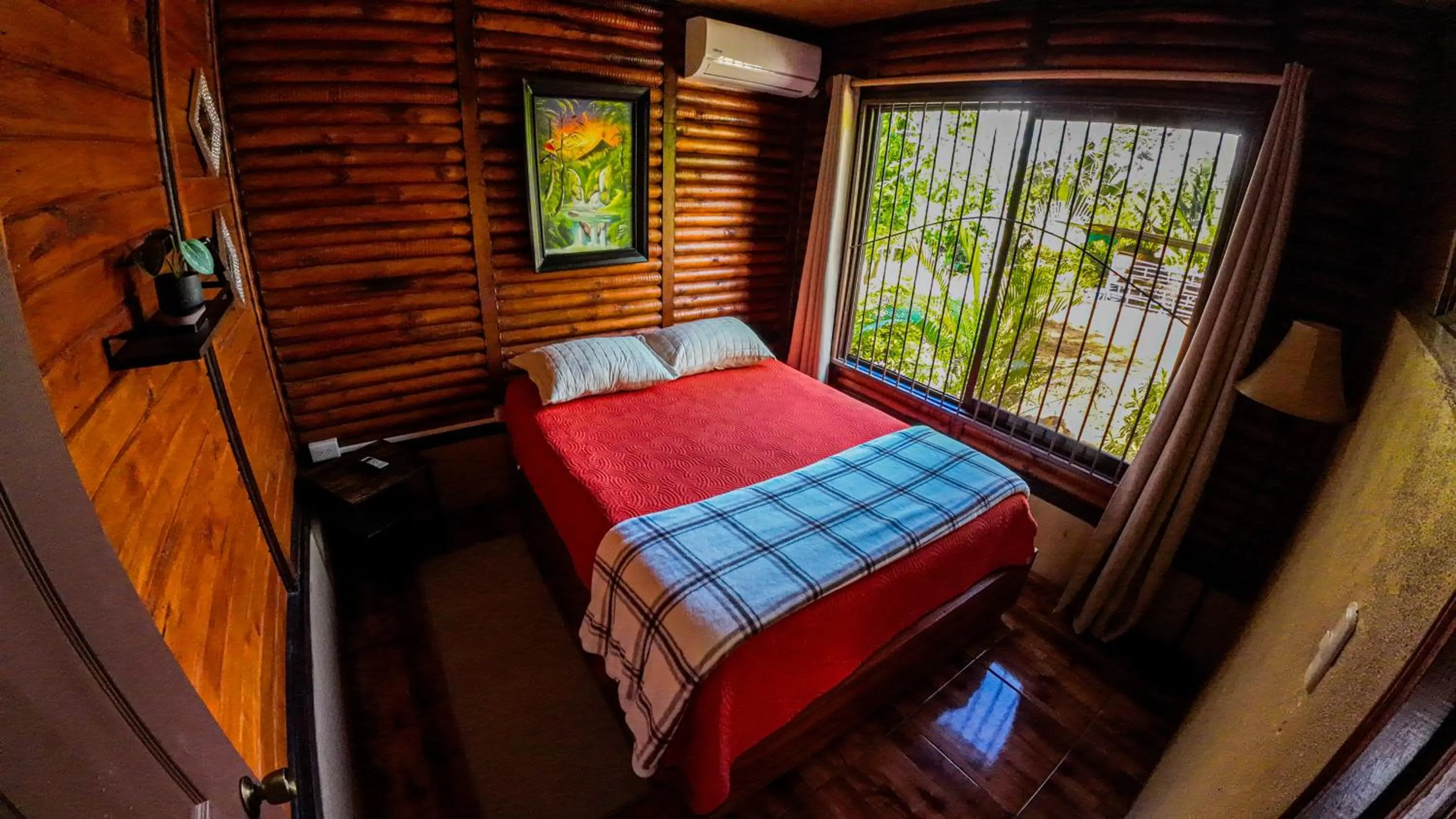 Bed in Bungalows Las Iguanas Arenal Volcano