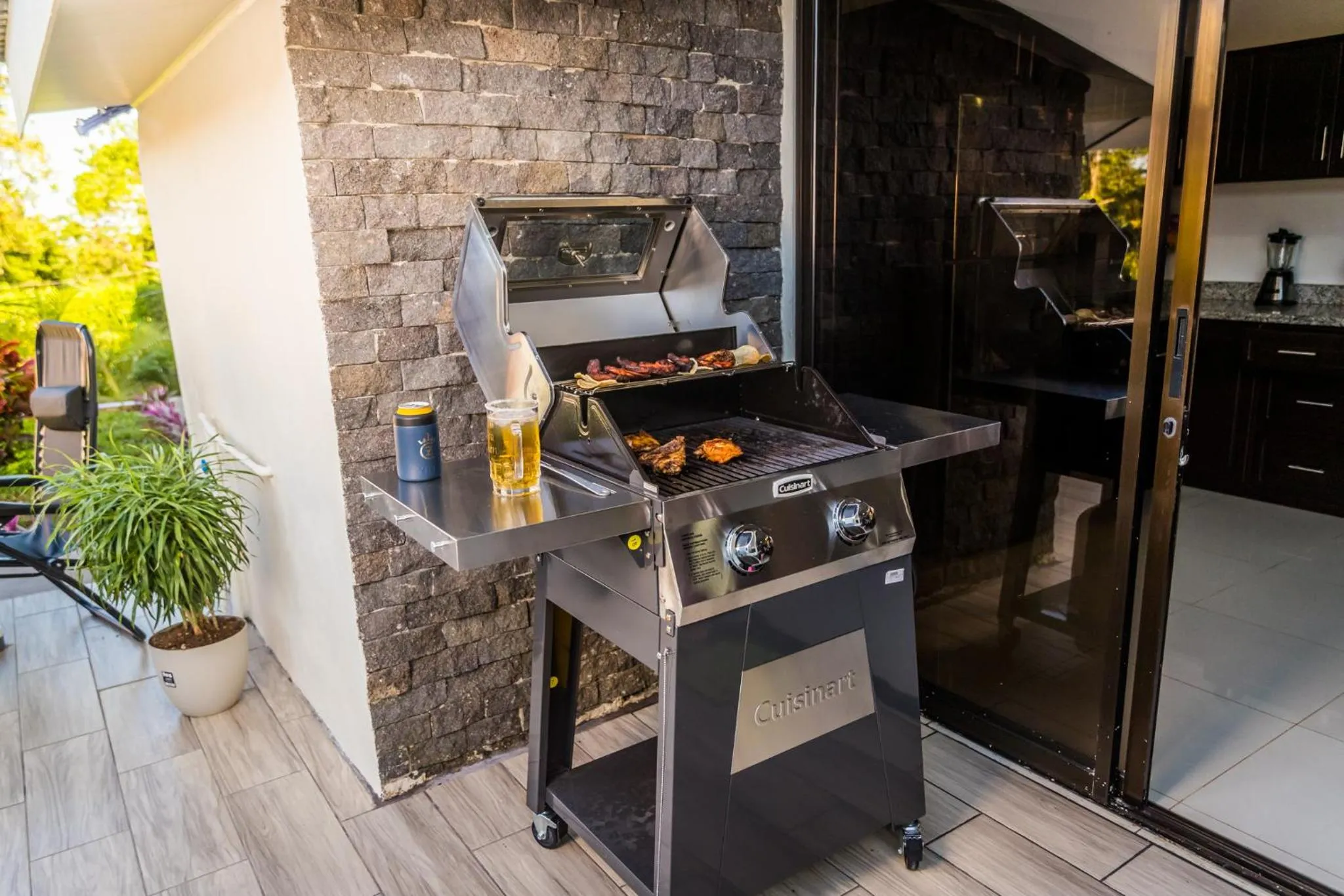 BBQ facilities in Bungalows Las Iguanas Arenal Volcano