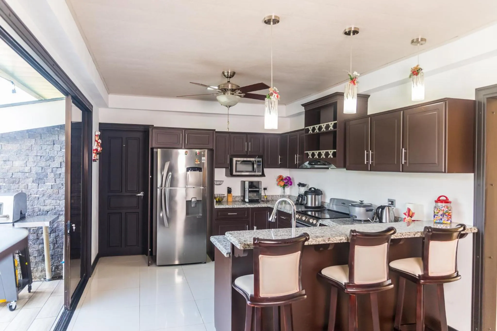 Kitchen or kitchenette in Bungalows Las Iguanas Arenal Volcano