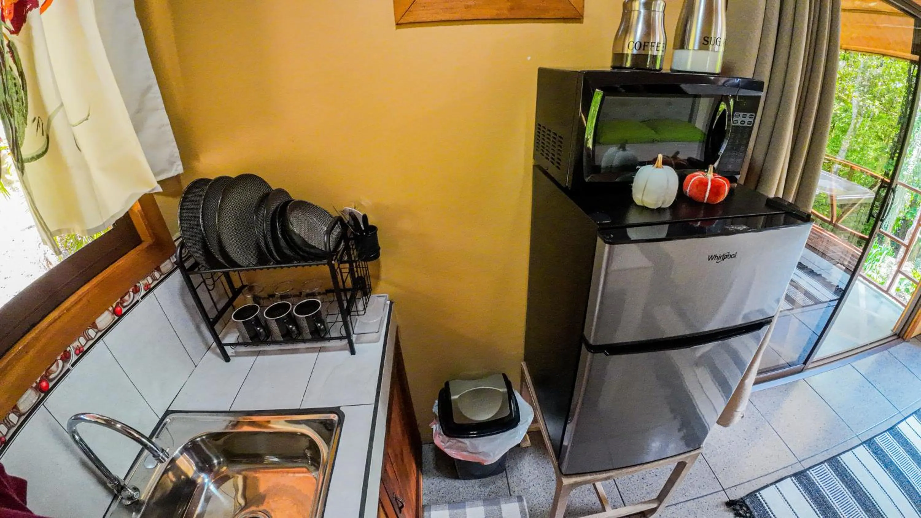 kitchen in Bungalows Las Iguanas Arenal Volcano