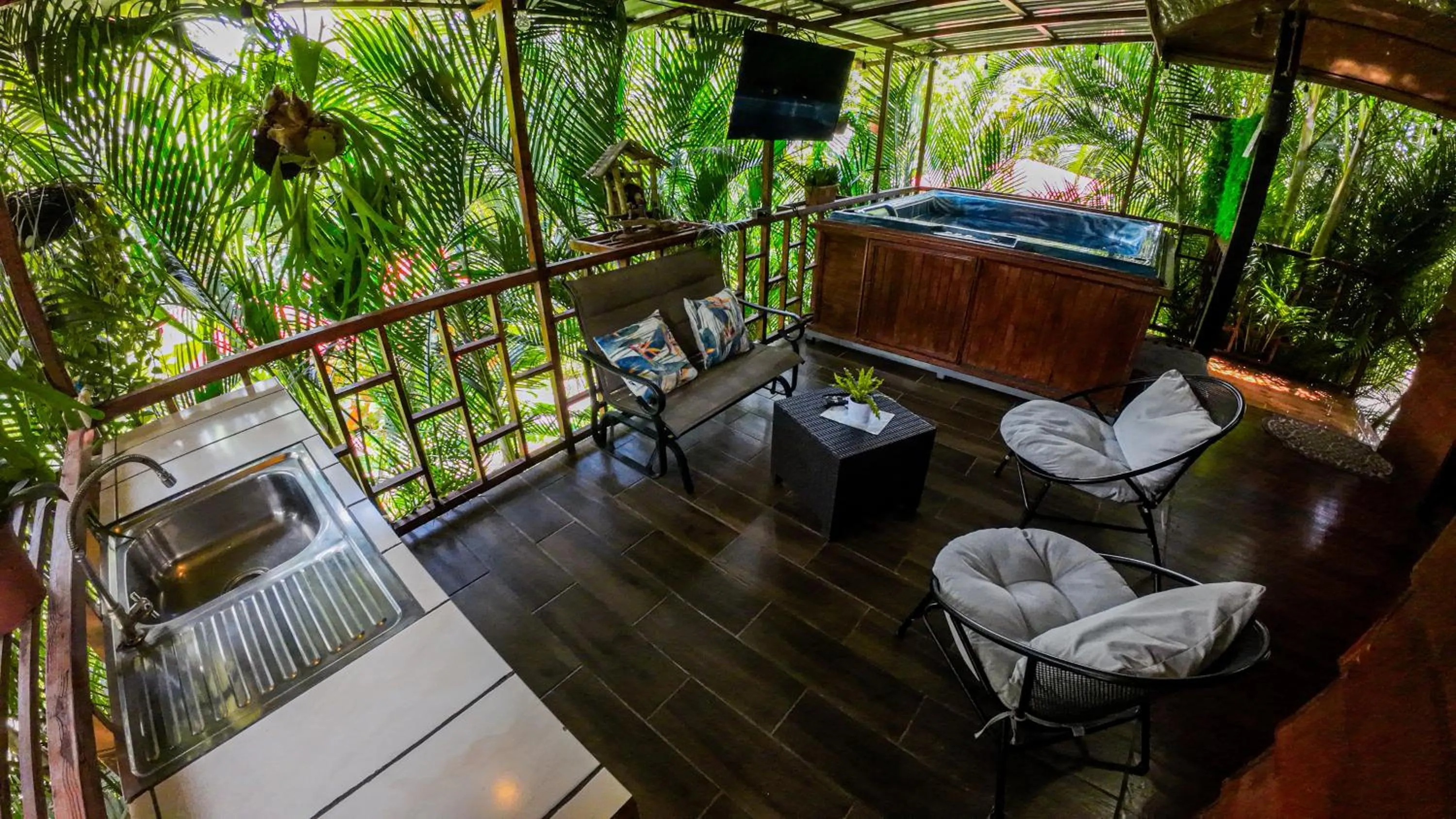 Hot Tub in Bungalows Las Iguanas Arenal Volcano