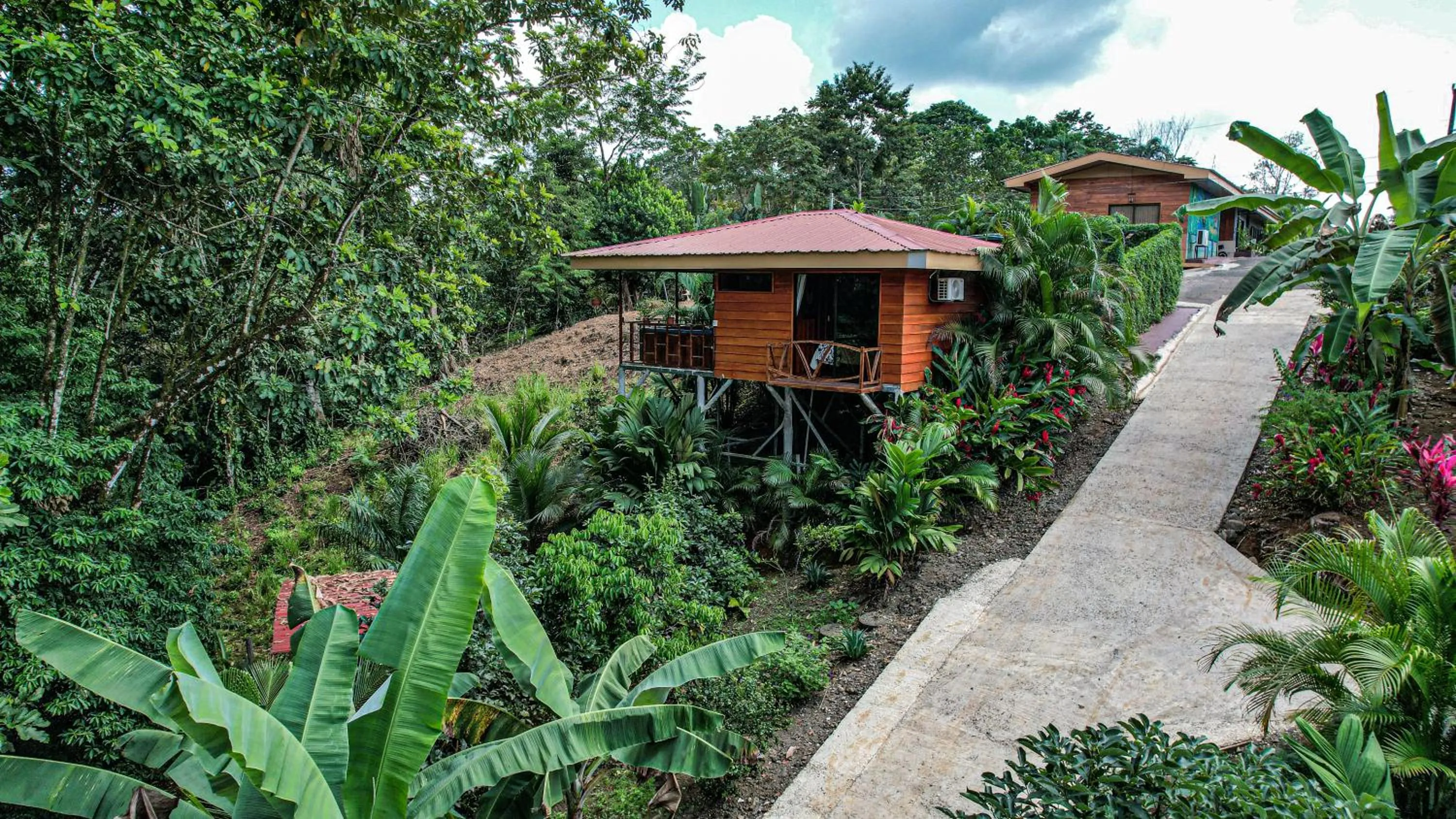 Property building in Bungalows Las Iguanas Arenal Volcano