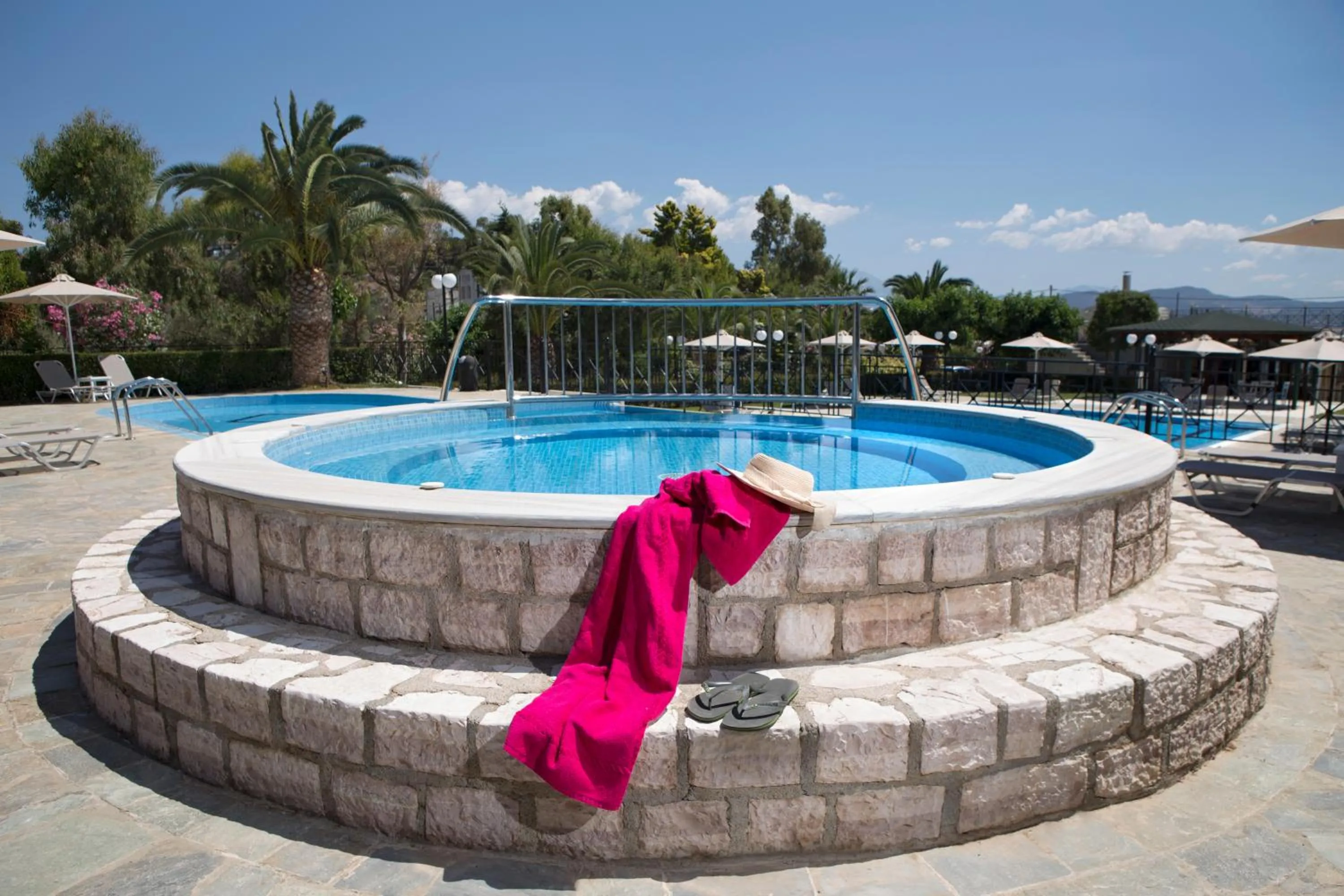 Swimming pool in Almira Mare