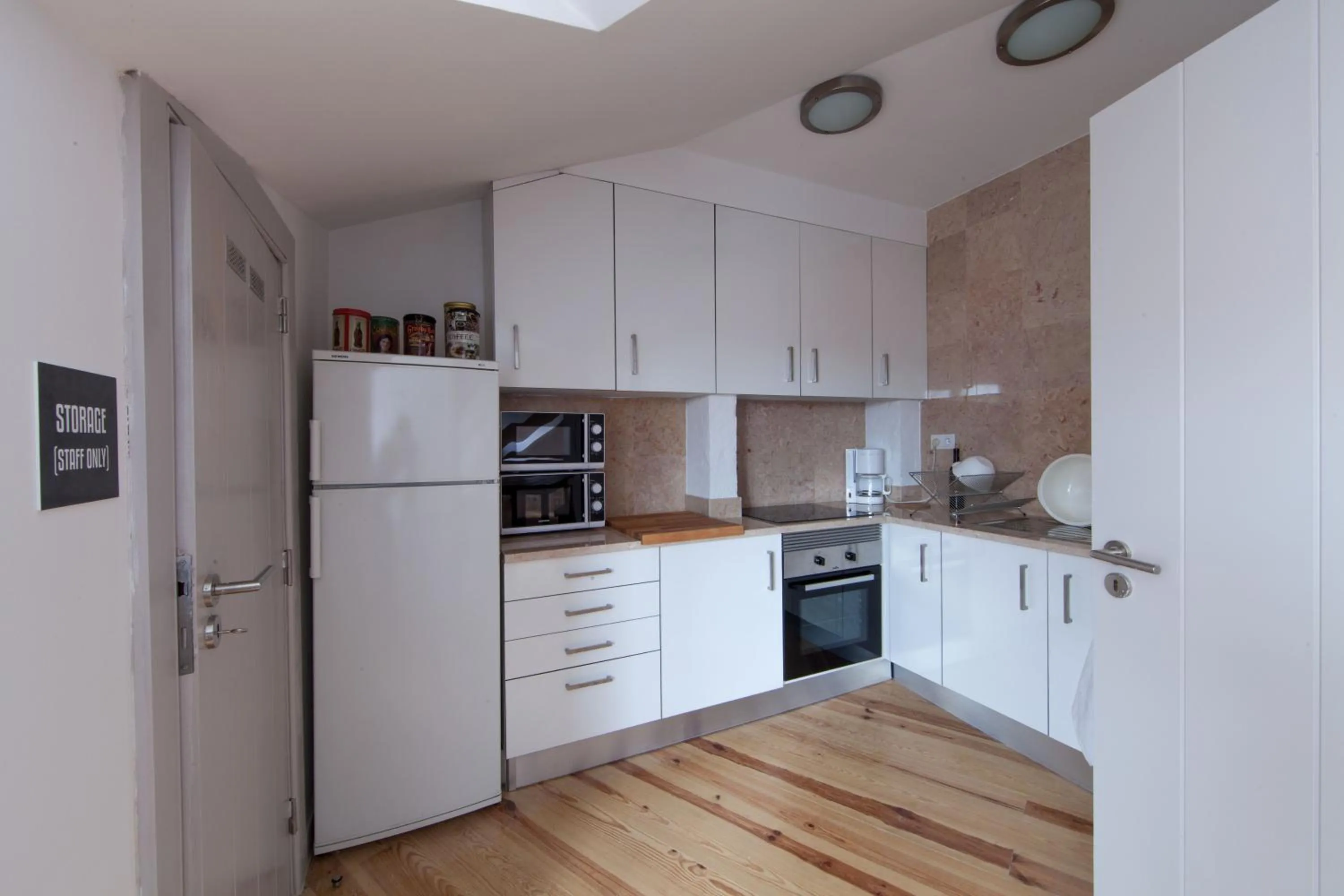 Coffee/tea facilities in Inn Possible Lisbon Hostel