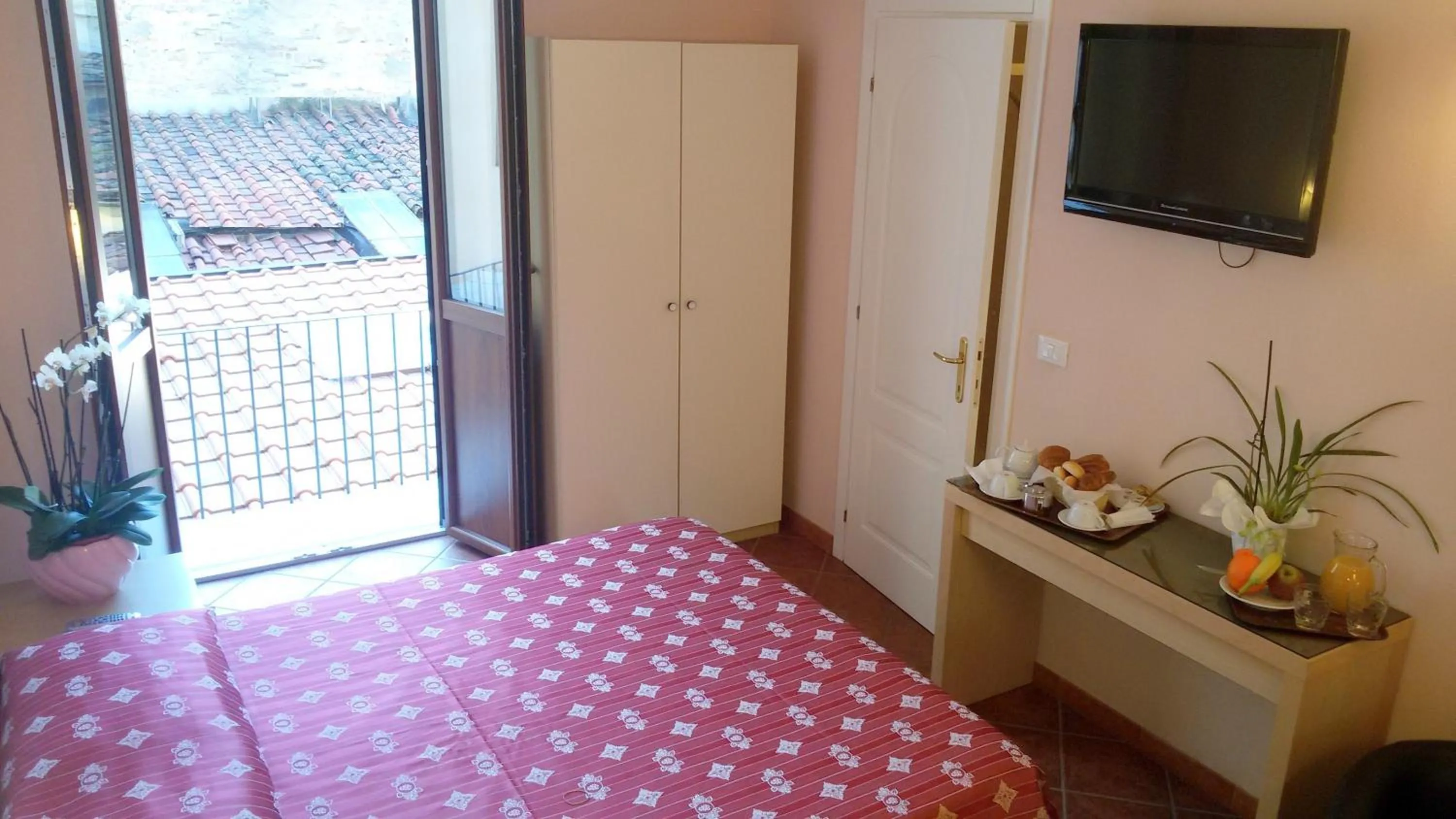 Photo of the whole room, Bed in Hotel Rita Major