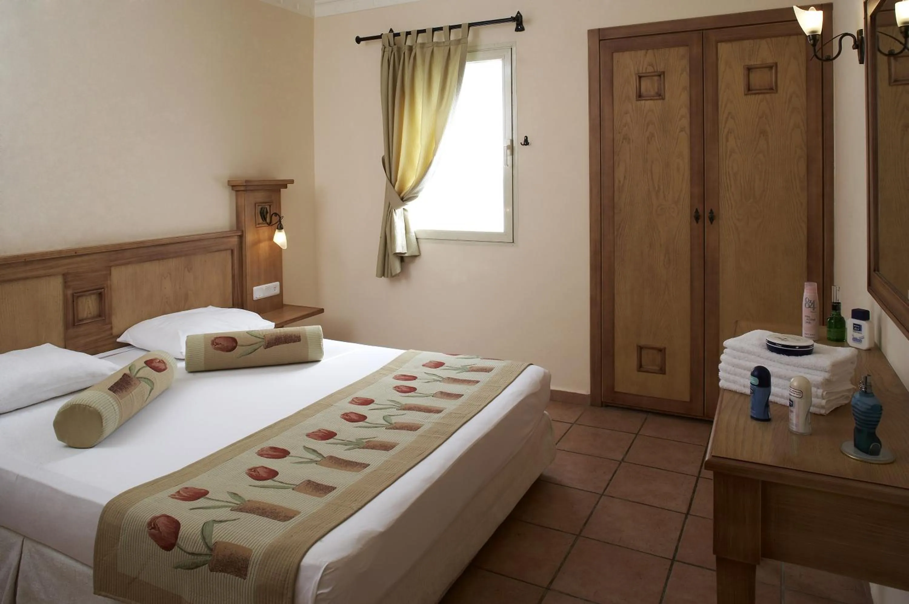 Bedroom, Bed in Club Anastasia - Family Hotel