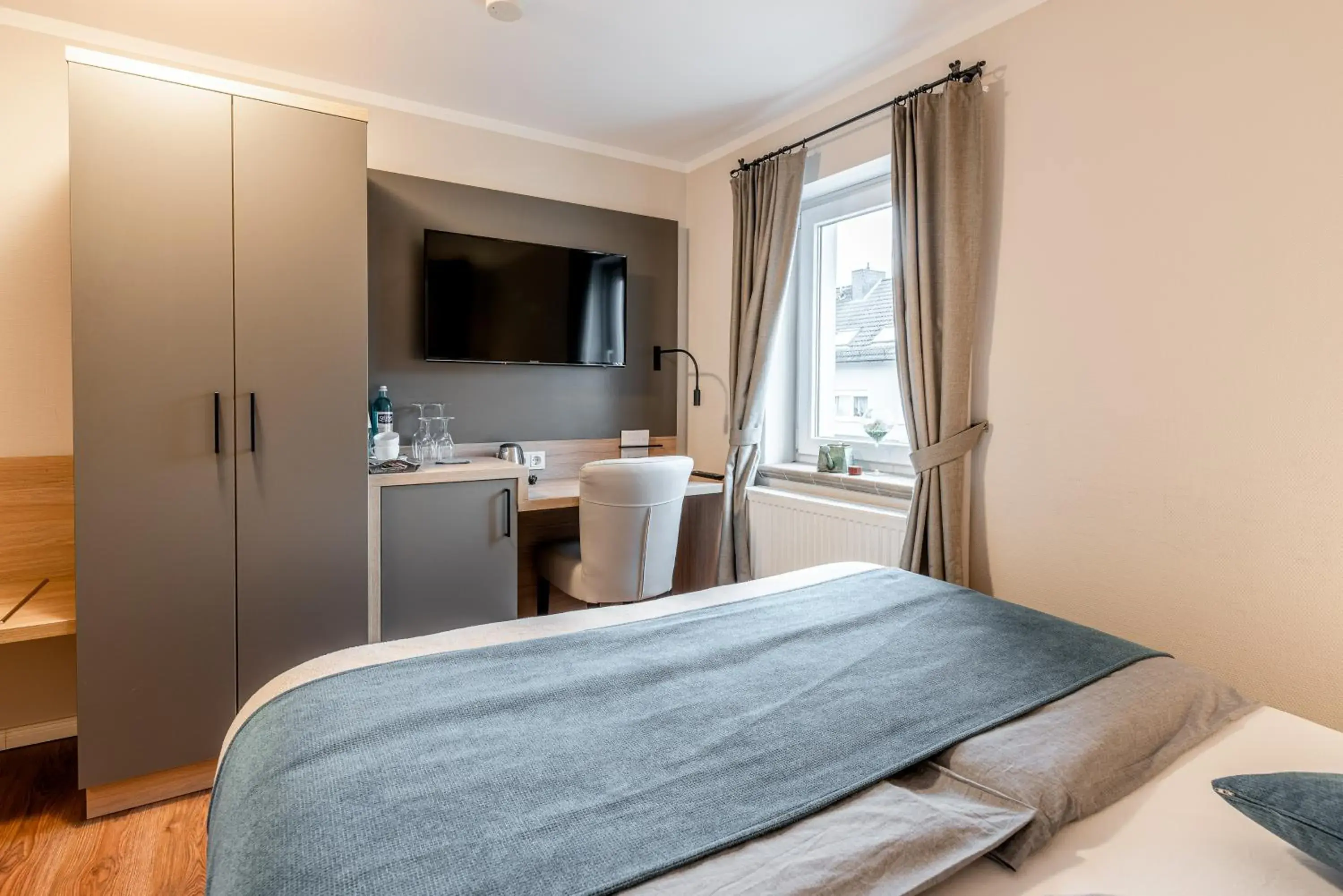 Small Double Room - single occupancy in Hotel auszeit Neunkirchen-Seelscheid Small Double Room - single occupancy in Hotel auszeit Neunkirchen-Seelscheid