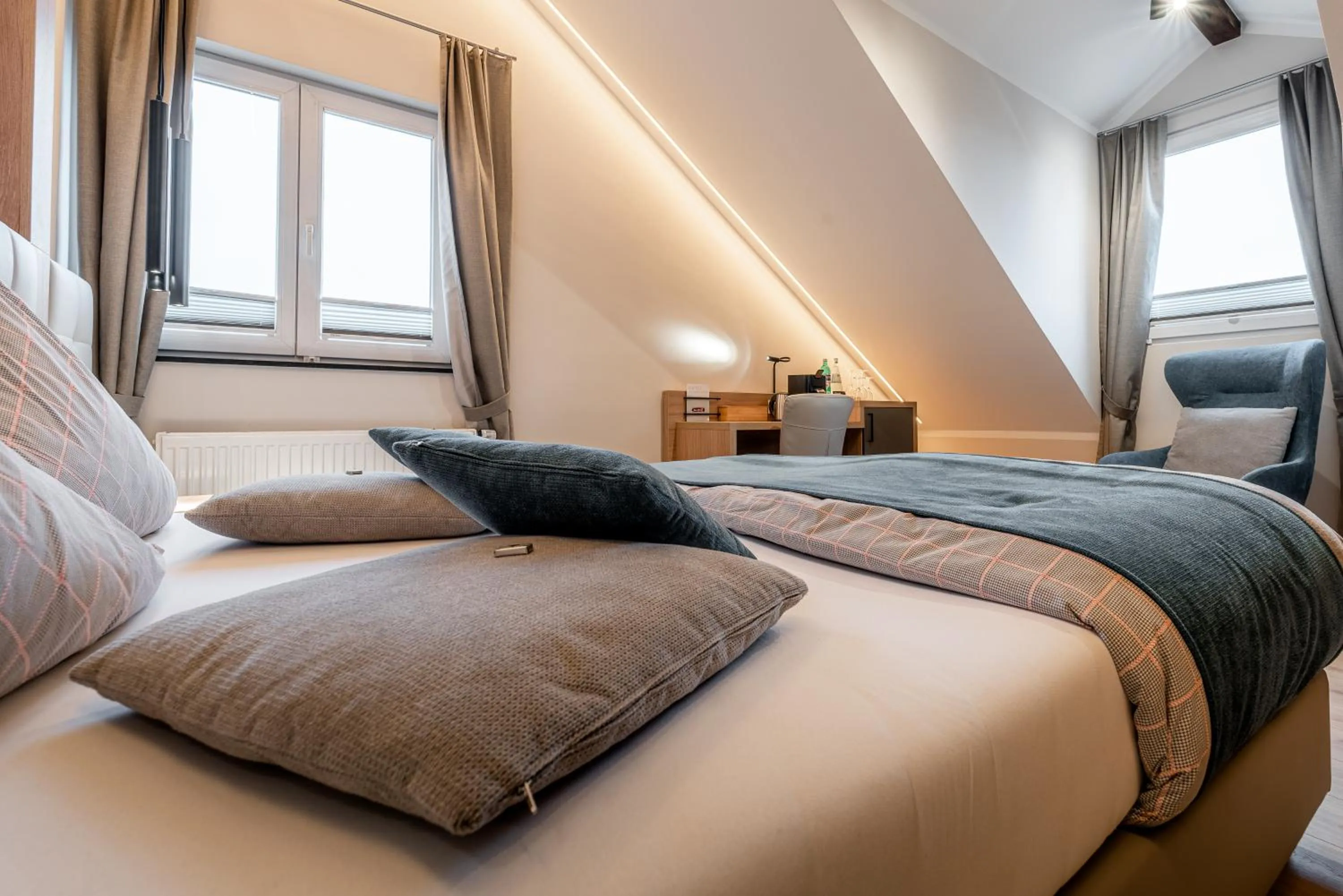 Photo of the whole room, Bed in Hotel auszeit Neunkirchen-Seelscheid