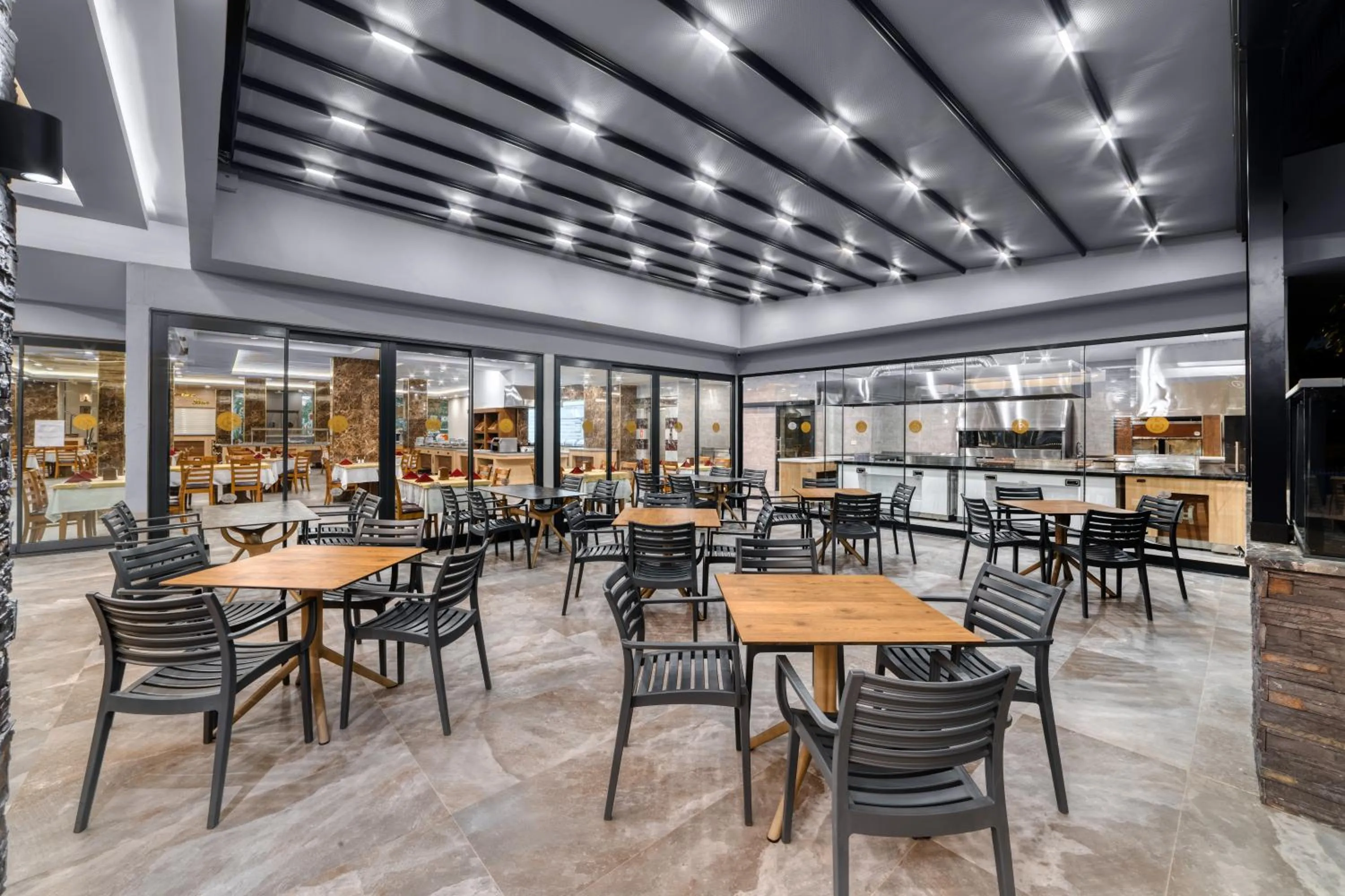 Restaurant/places to eat in Kahya Hotel