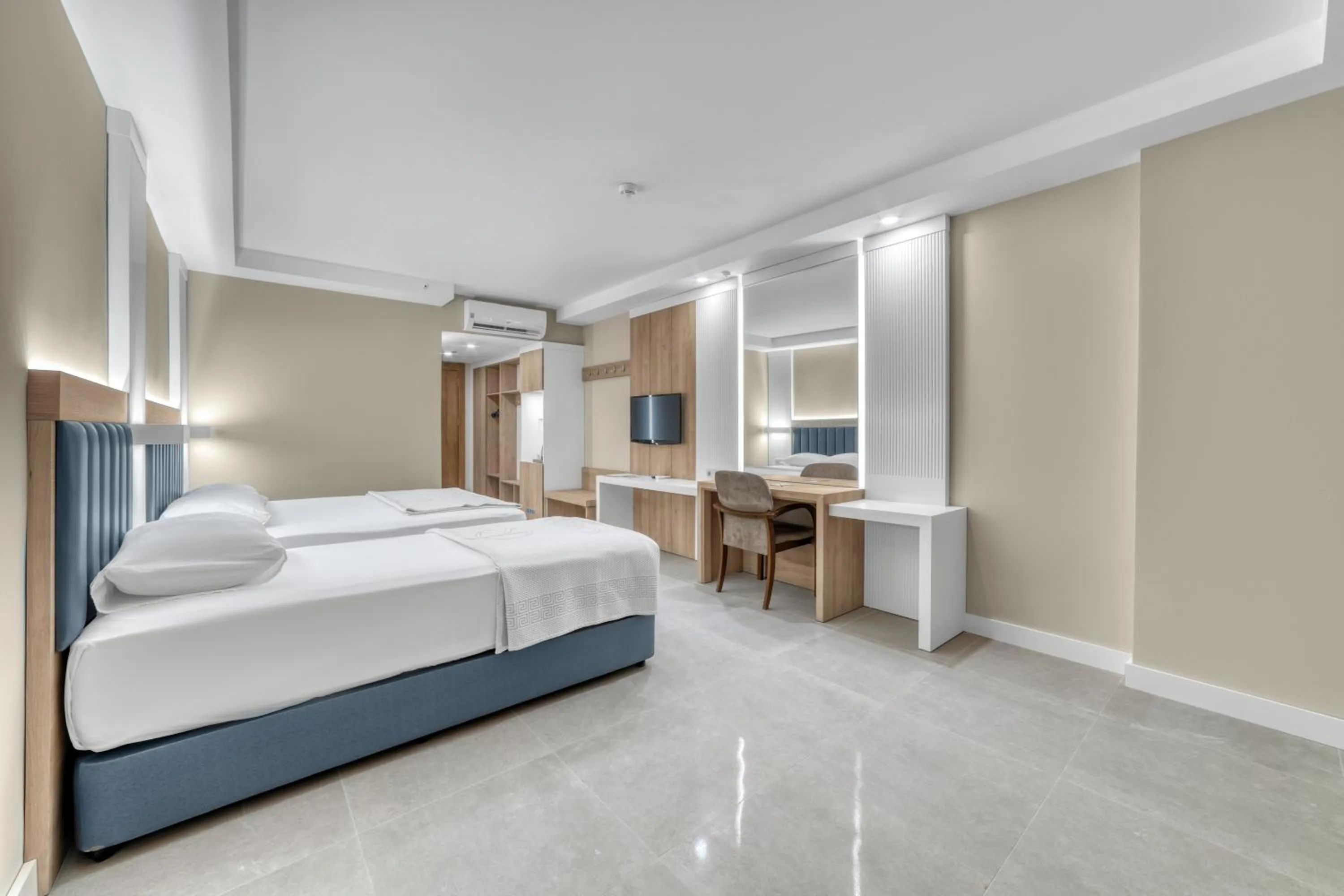 Photo of the whole room, Bed in Kahya Hotel