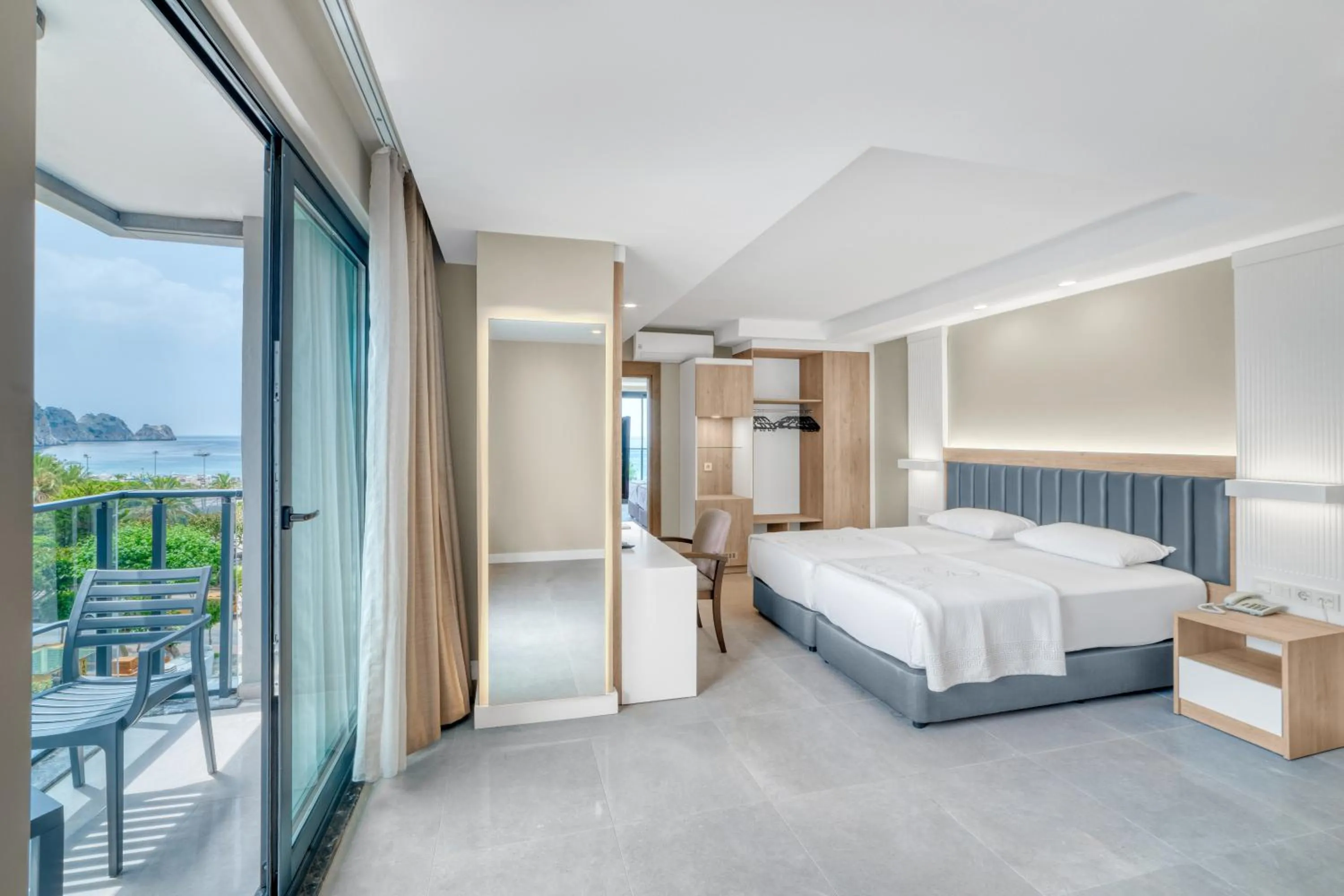 Photo of the whole room, Bed in Kahya Hotel