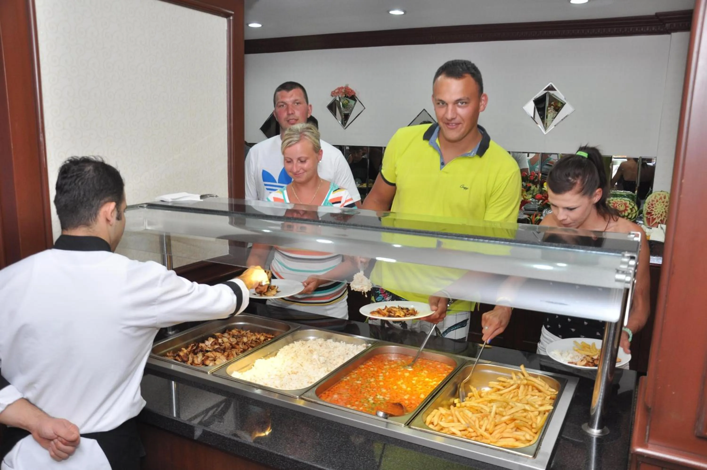 Restaurant/places to eat in Wasa Hotel