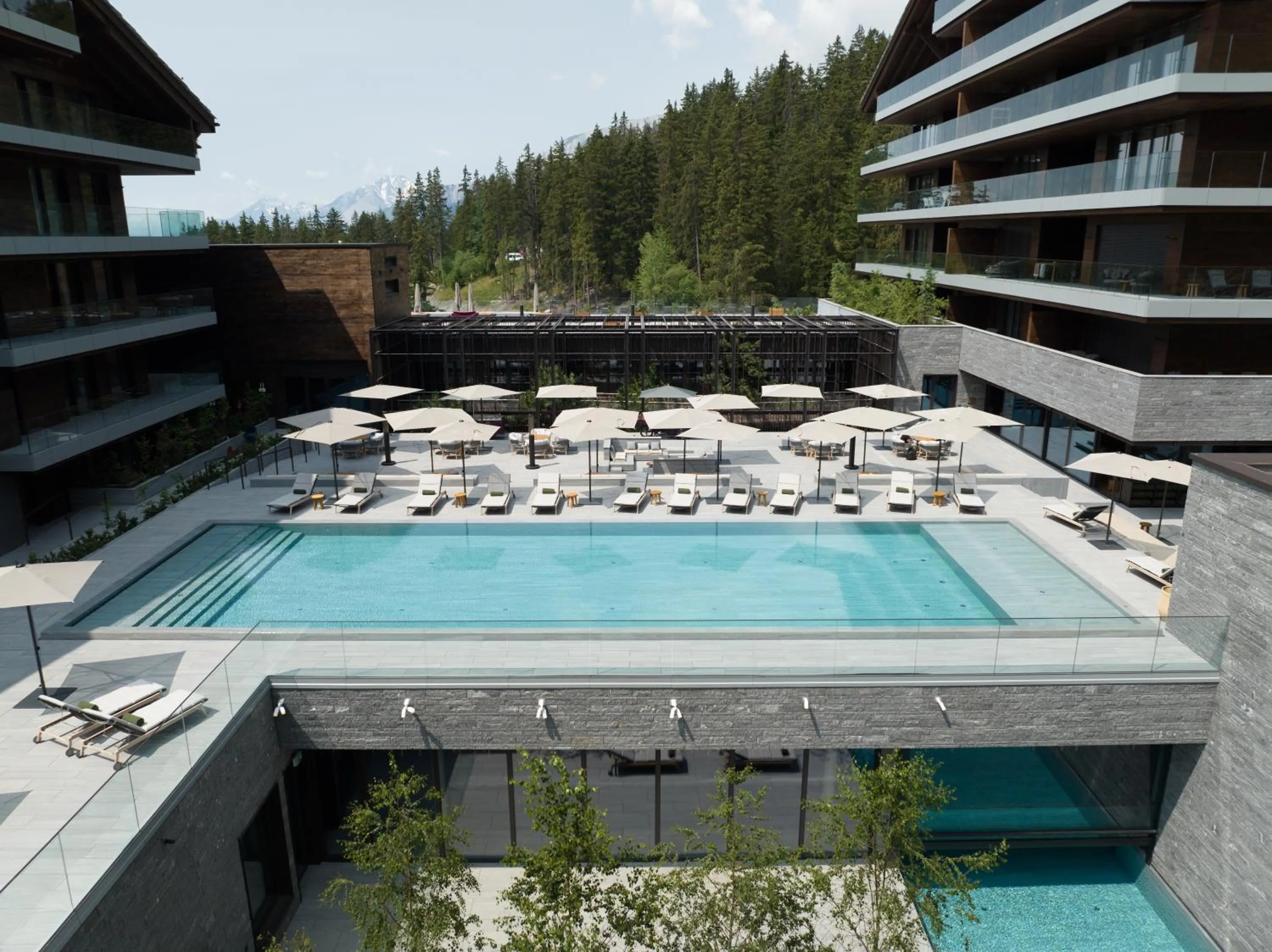 Swimming pool in Six Senses Crans-Montana