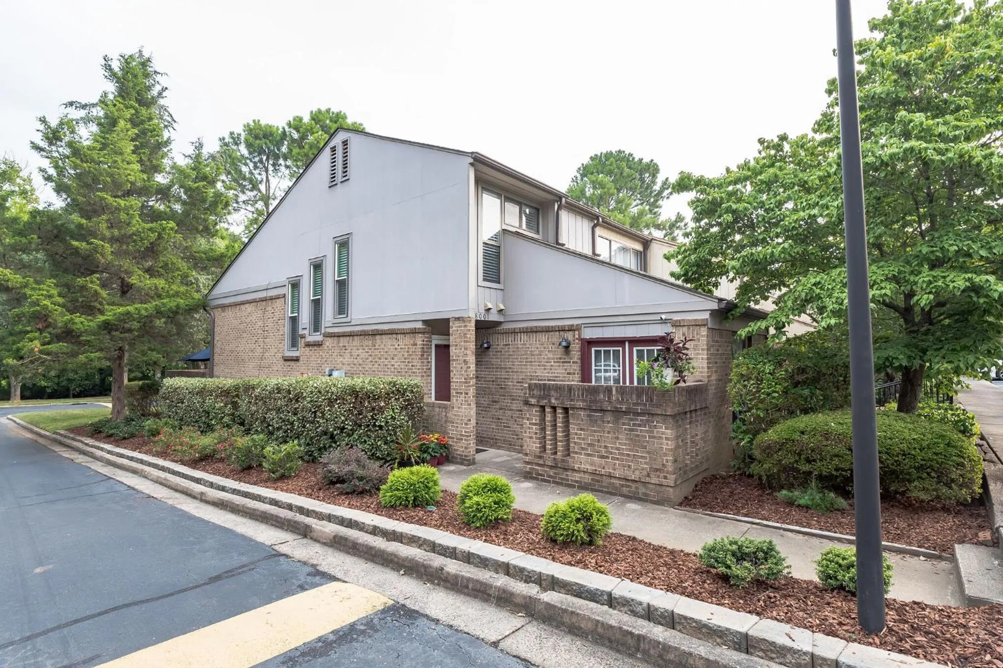 Facade/entrance in Modern Cozy Townhome