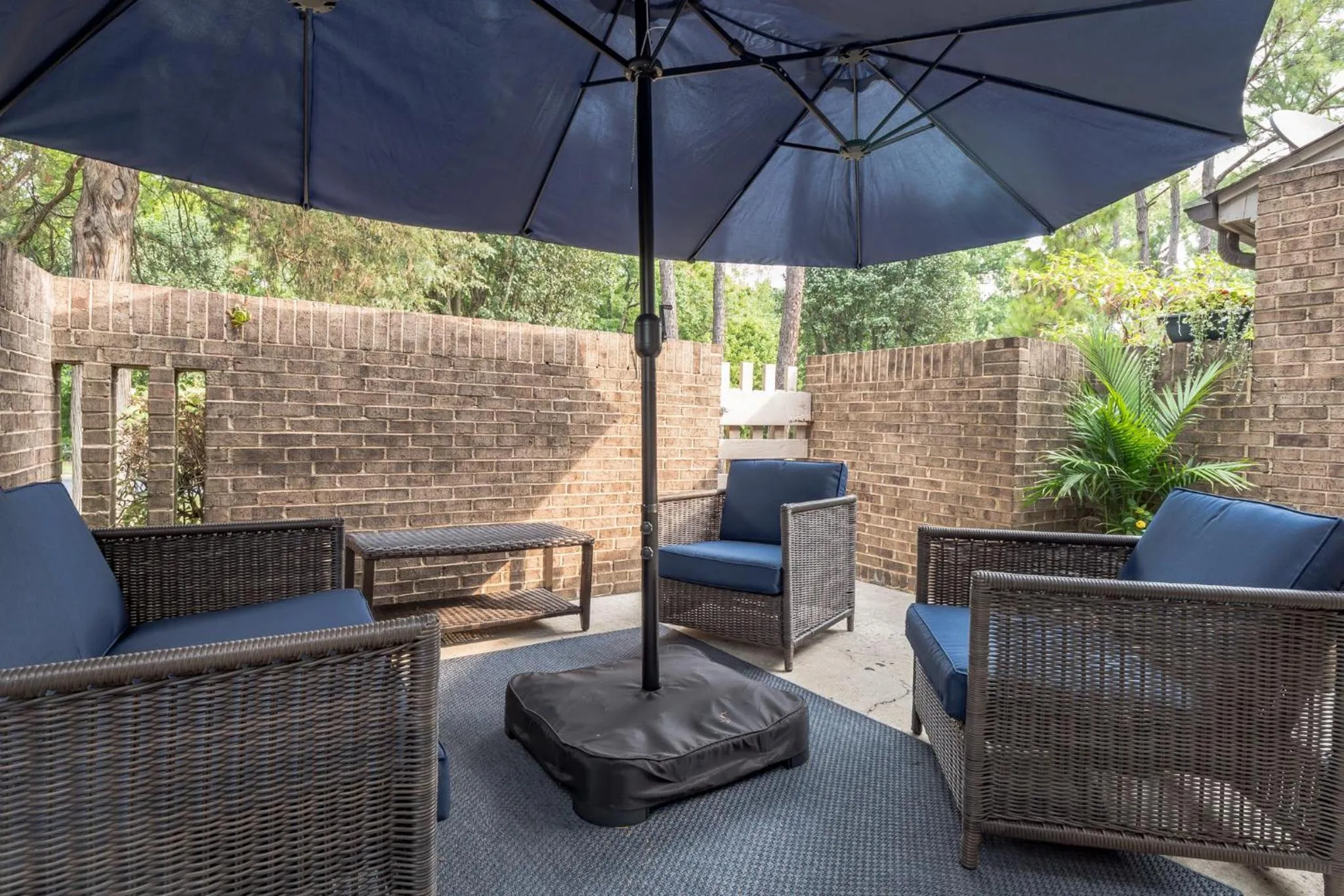 Patio in Modern Cozy Townhome