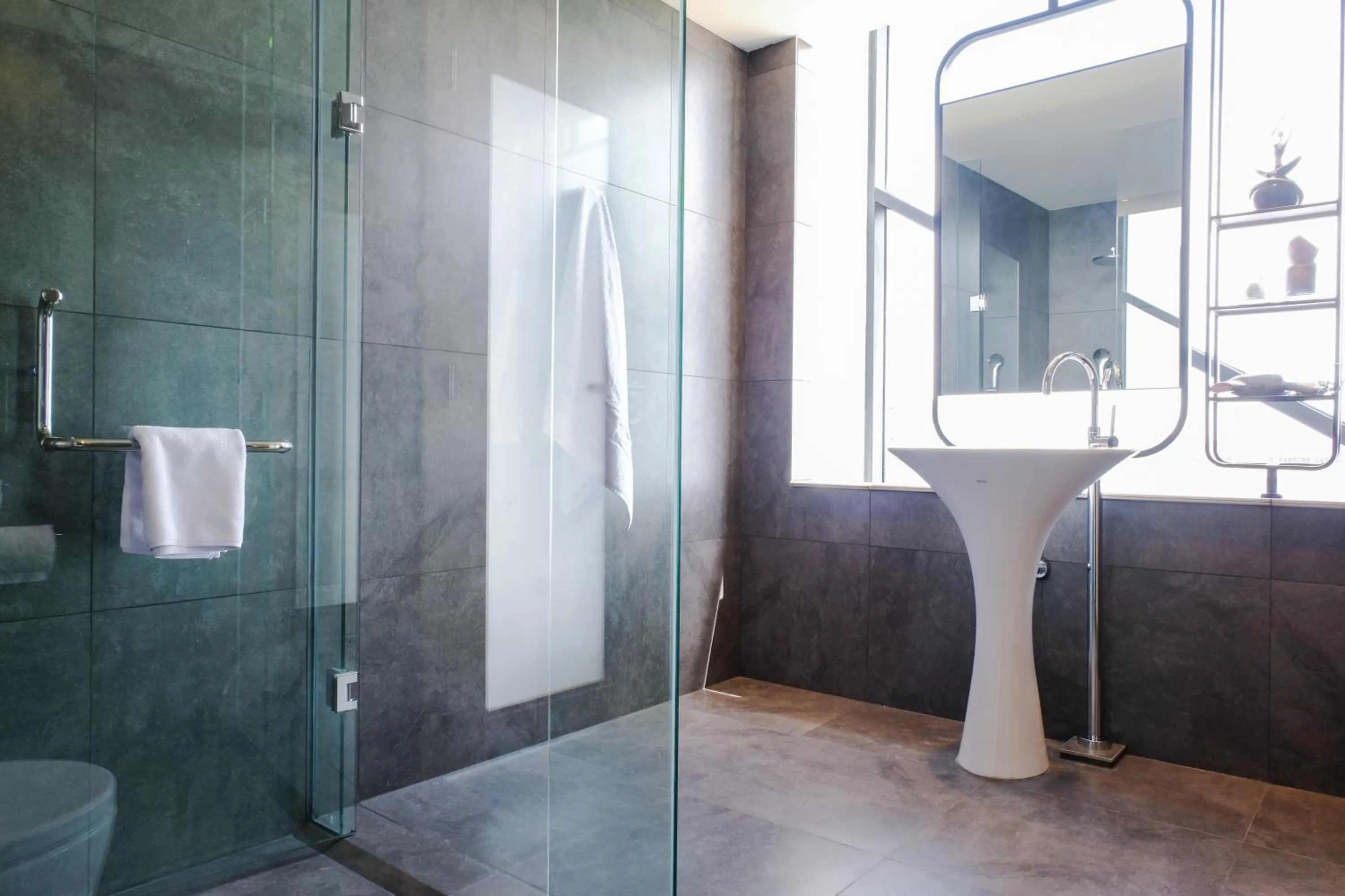 Bathroom in ARTOTEL Batam